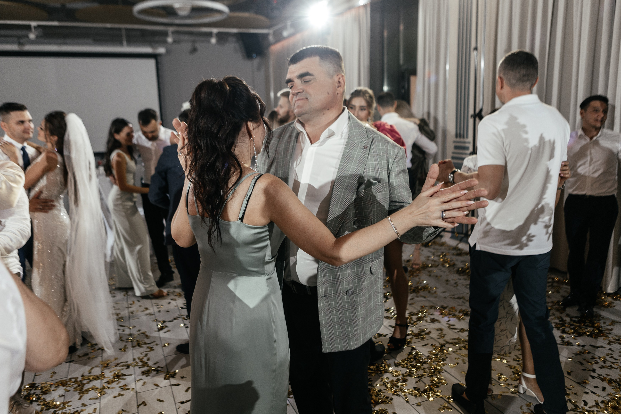 Свадебный фотограф Уфа — Руслан ГабдлисламовЖивые эмоции, красивые кадры, воспоминания на всю жизнь.Работаю по всей Республике Башкортоста. Свадебный фотограф Уфа Руслан Габдлисламов