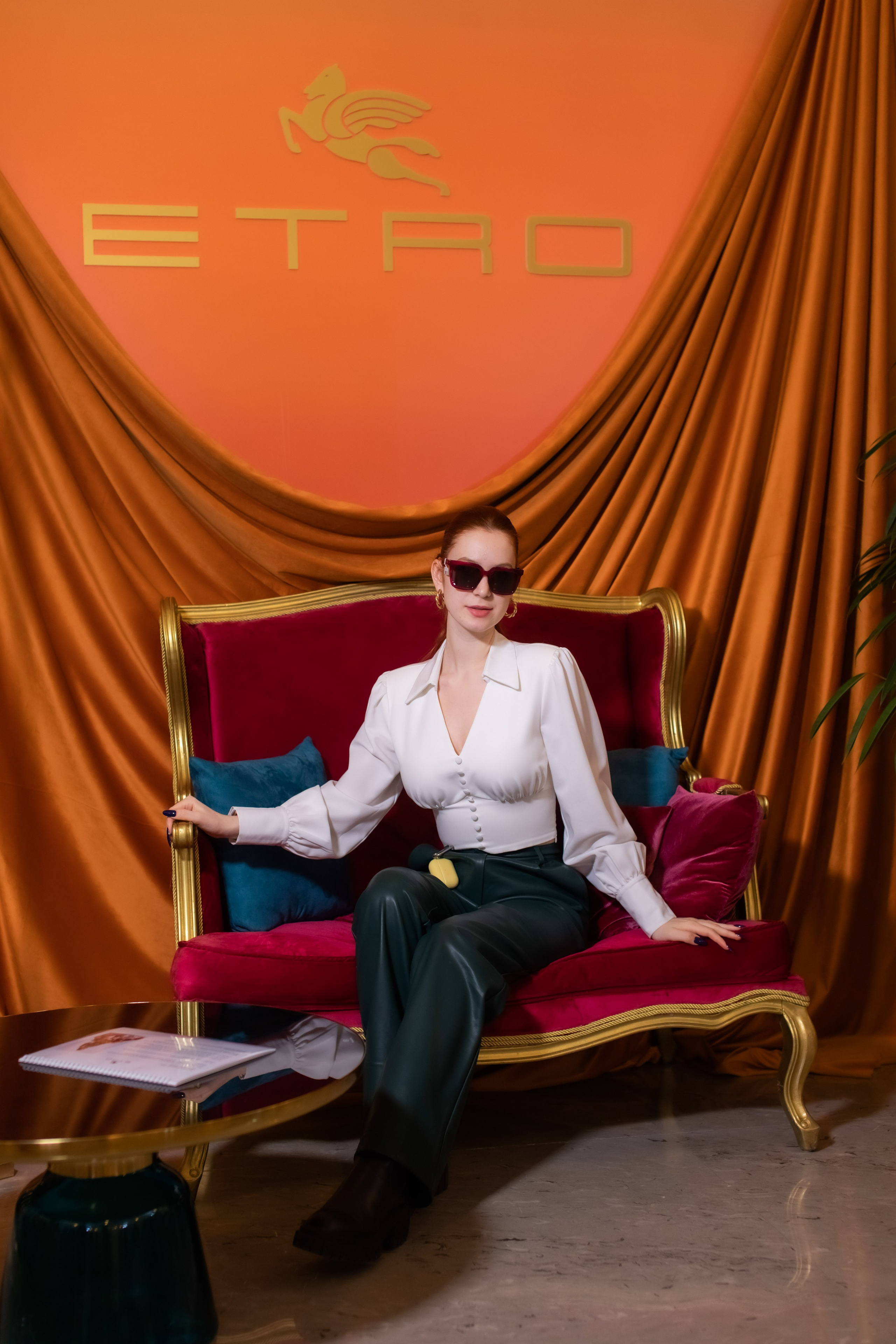 Safilo Group — Buying days in St. Petersburg. Двойняшки-фотографы Анна и Анастасия в Санкт-Петербурге