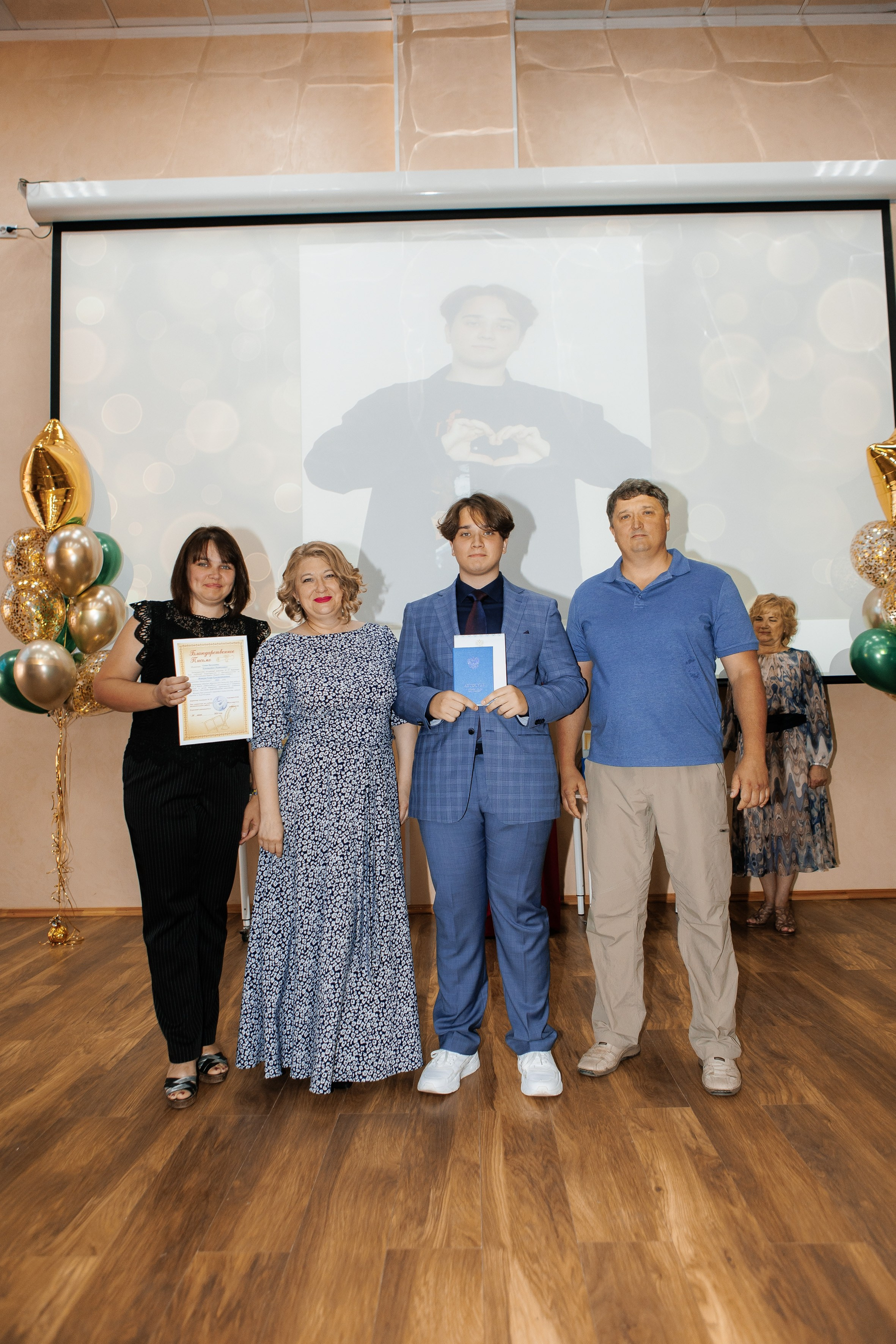 Выпускной Гимназия 12 2024 г. Свадебный и портретный Фотограф в Липецке Дмитрий Котюков