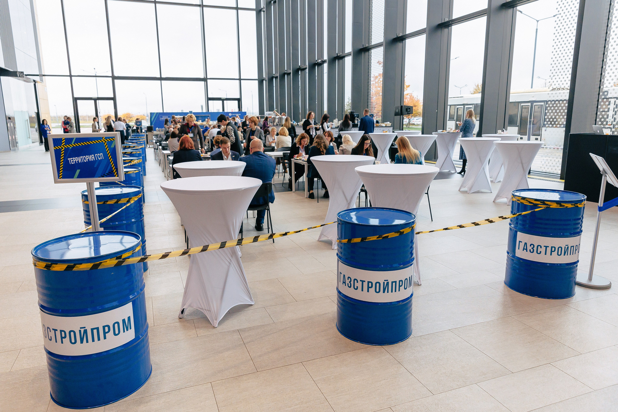 Фотограф на корпоратив, мероприятие в Петербурге. Репортажная фотосъемка праздников и мероприятий в Санкт-Петербурге