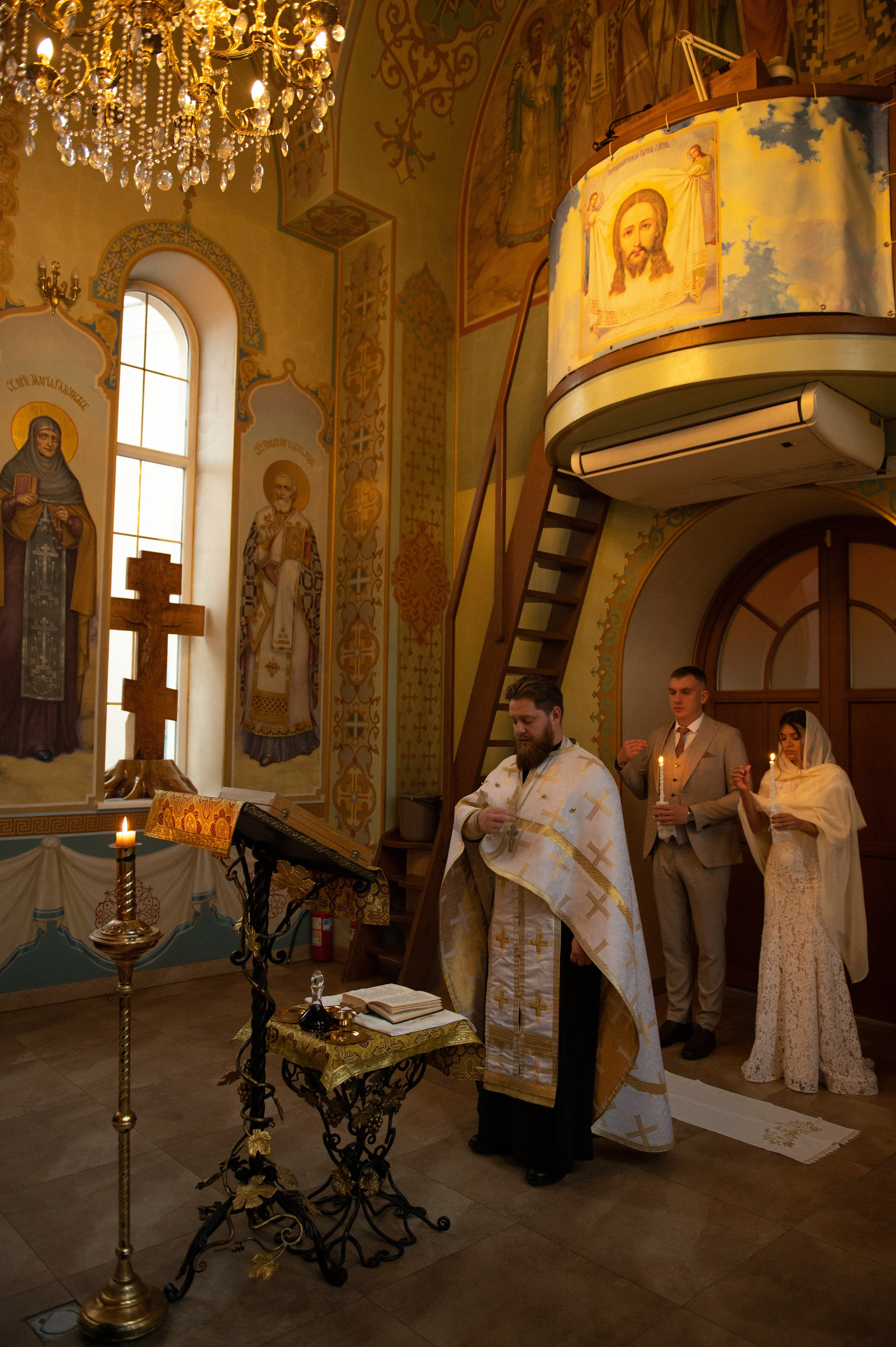 Влад и Лиза.Храм святого апостола Андрея Первозванного. Свадебный, женский, семейный фотограф в Севастополе Юлия Мошенко