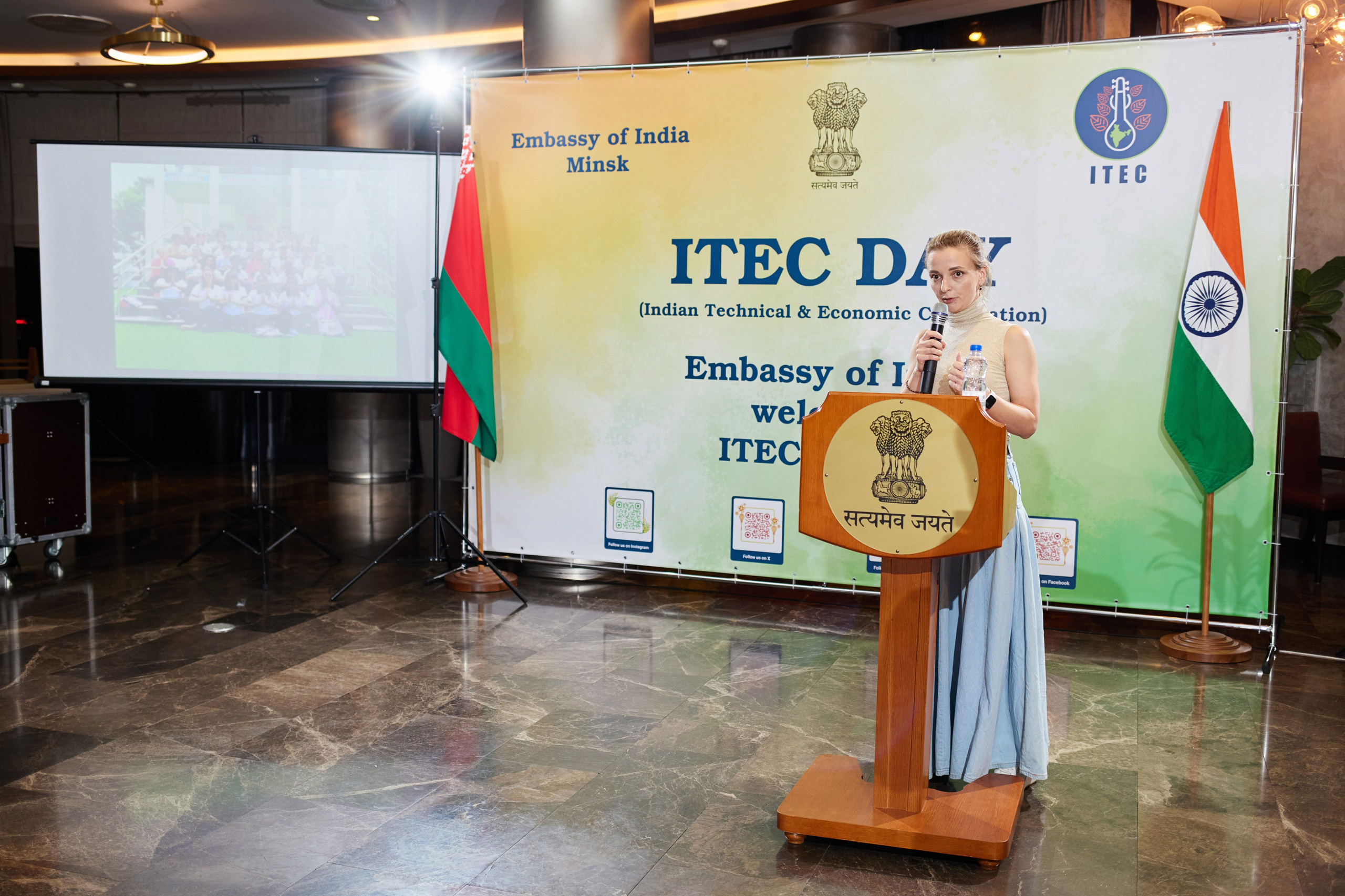 Посольство Индии. Свадебная, репортажная фотосъемка и видеосъемка в Минске. Илья и Юлия Ширмановы. Фотограф | Видеограф | Минск