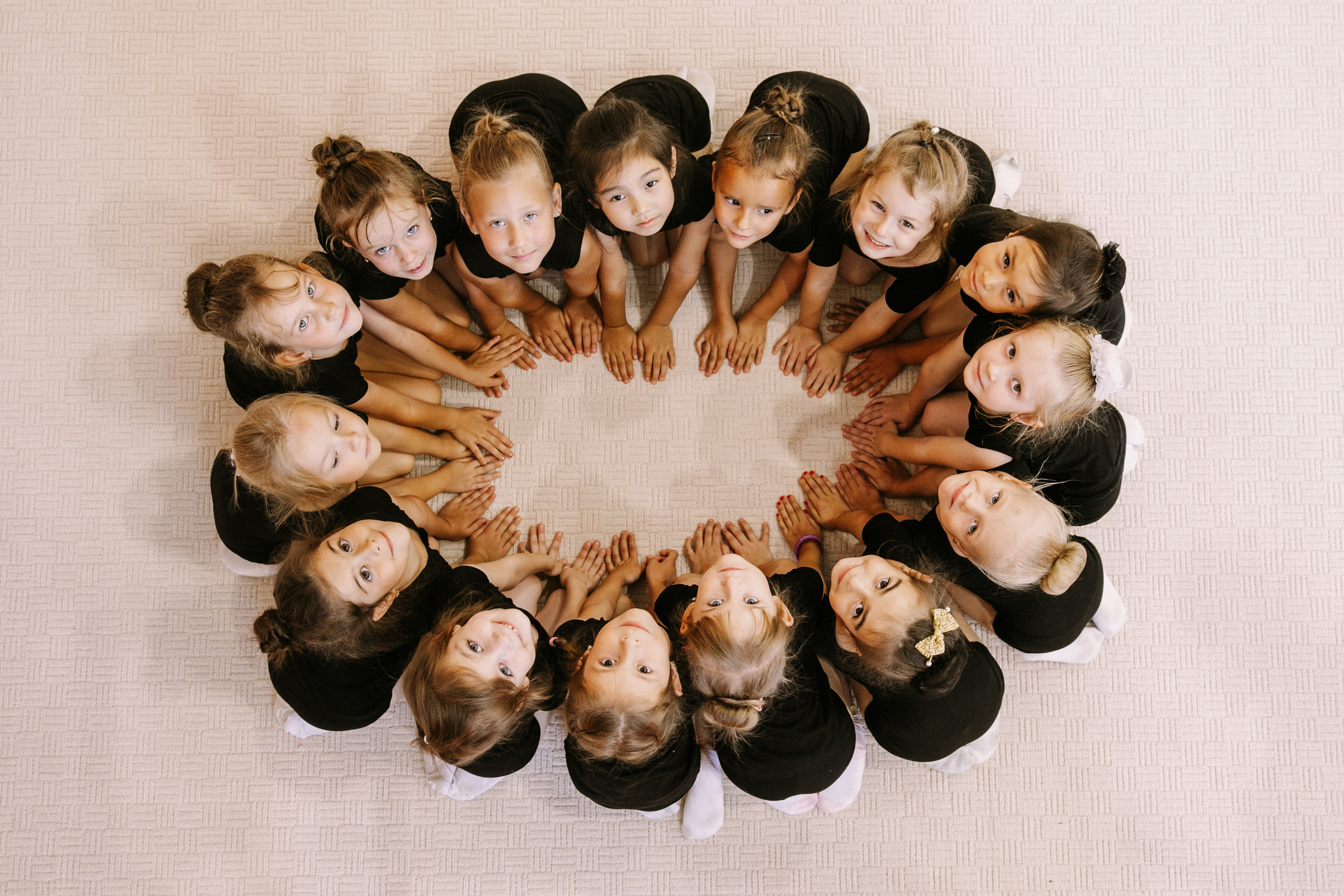 Гимнастки. Фотограф Максим Маркелов