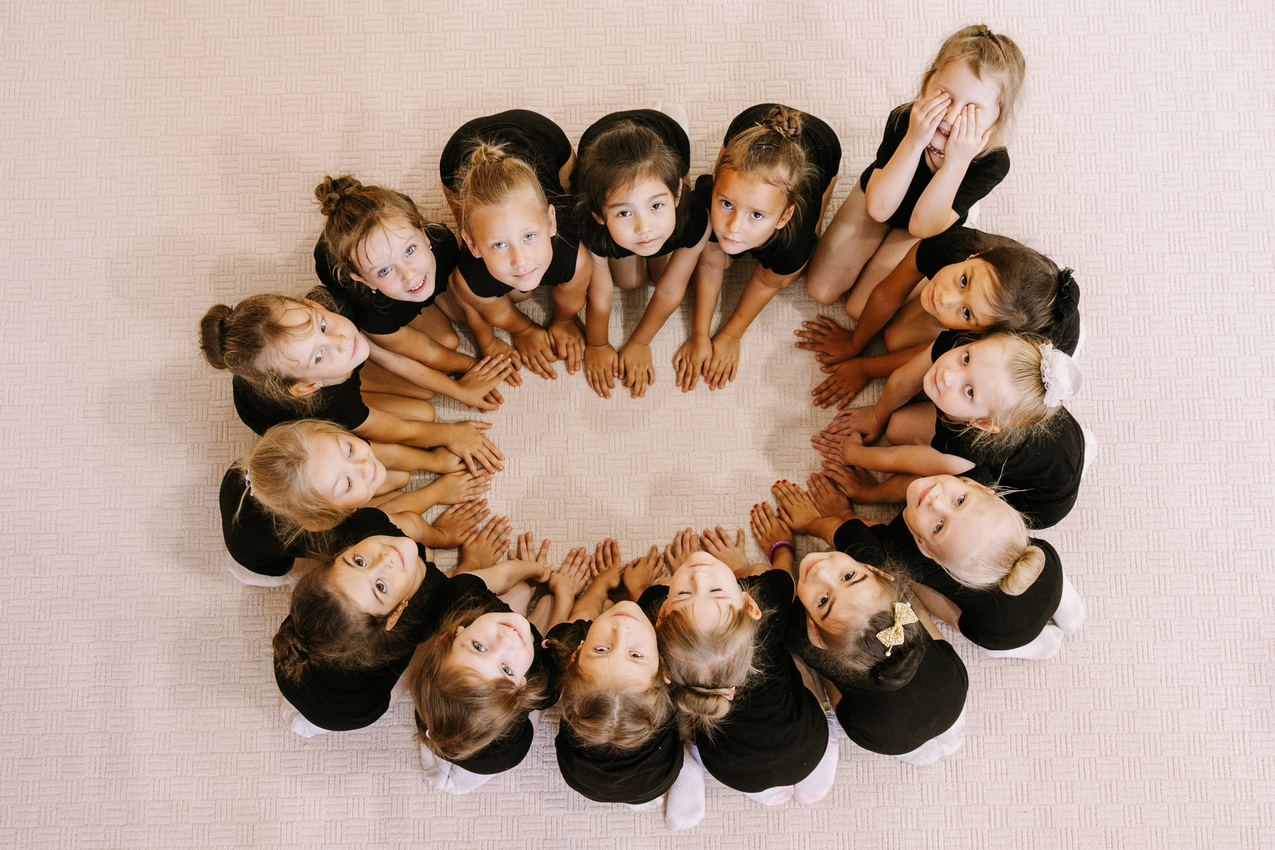 Гимнастки. Фотограф Максим Маркелов