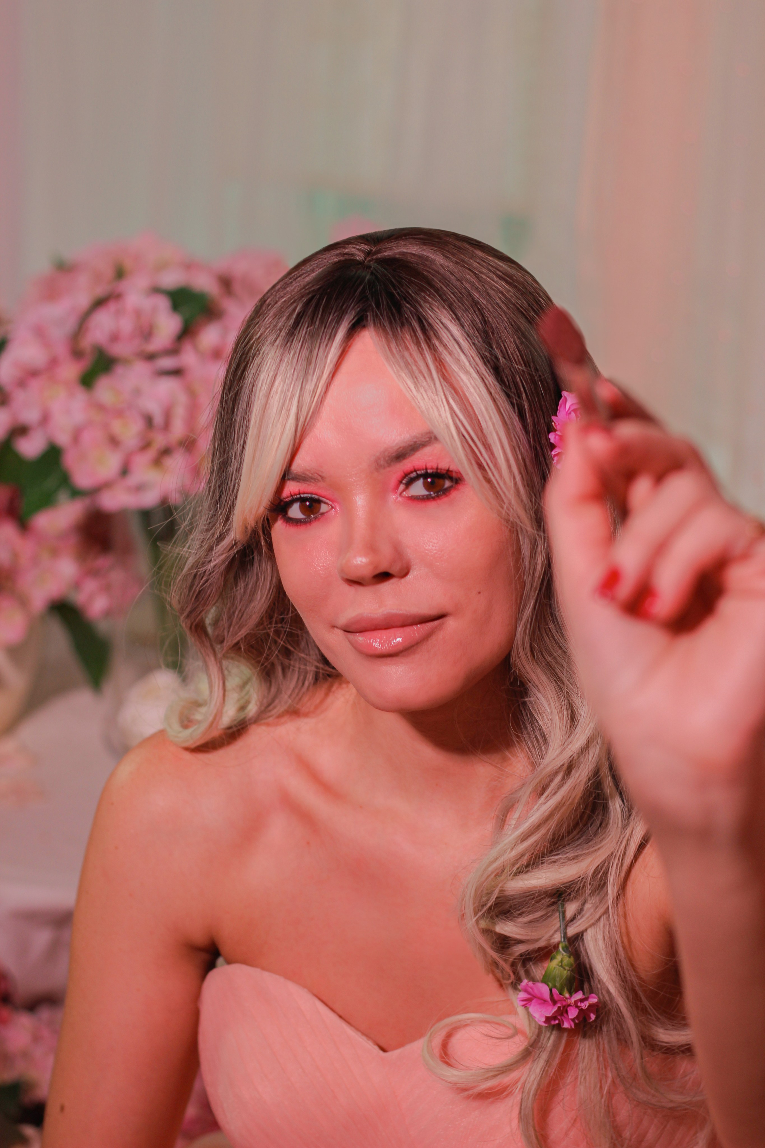 Розовая гортензия в лунном свете. Фотограф Красноярск