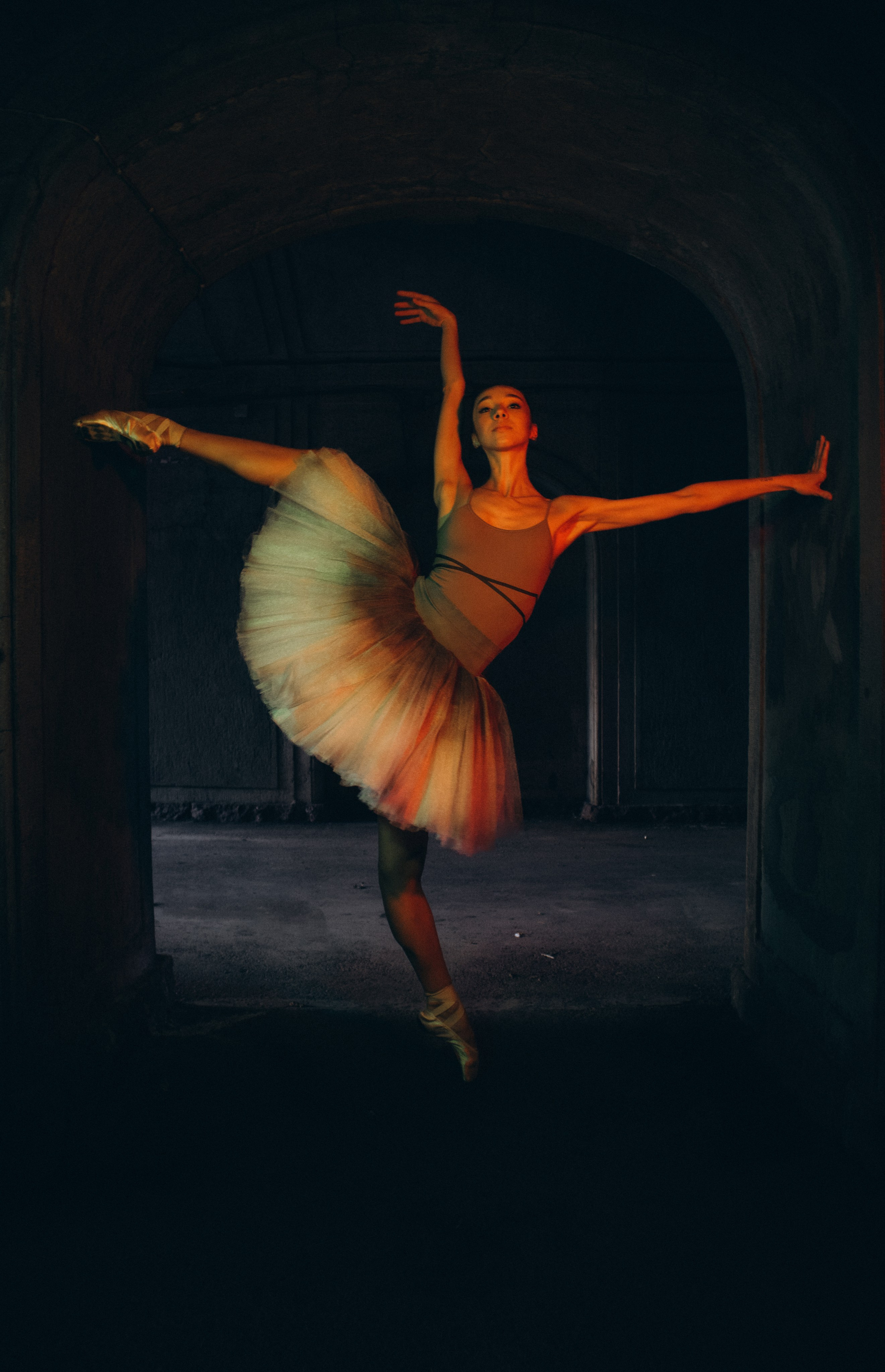 P O L I N A. Портретный и уличный фотограф в Санкт-Петербурге Сергей Кутьин