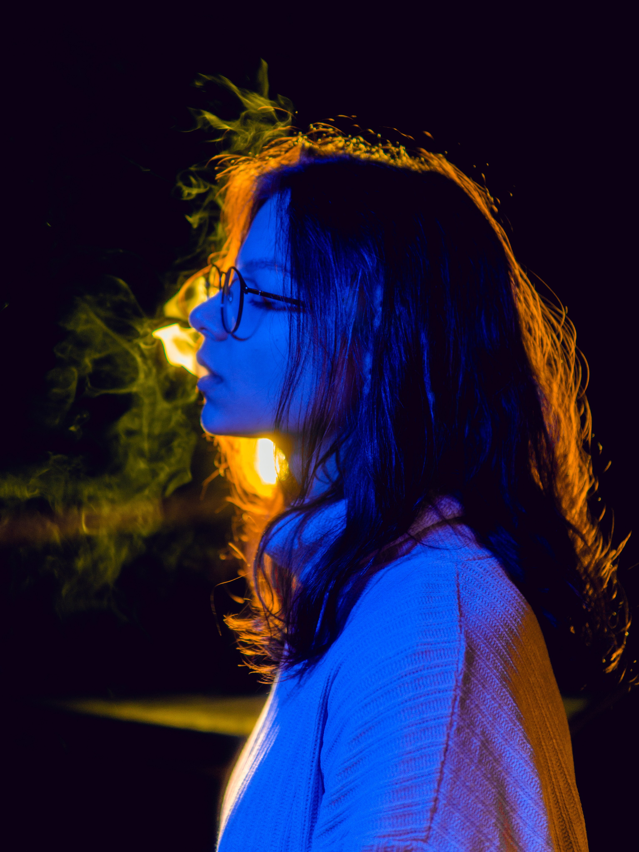 Лера с цветным светом. Главная