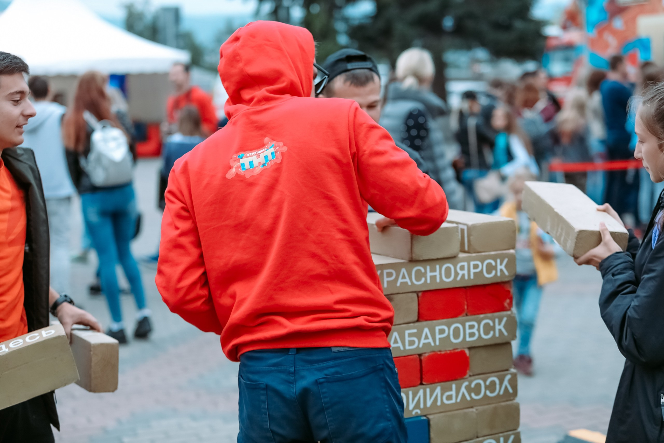 Попади на ТНТ @ Театральная площадь. Репортажный фотограф Максим Полянский. Москва, Санкт-Петербург, Красноярск