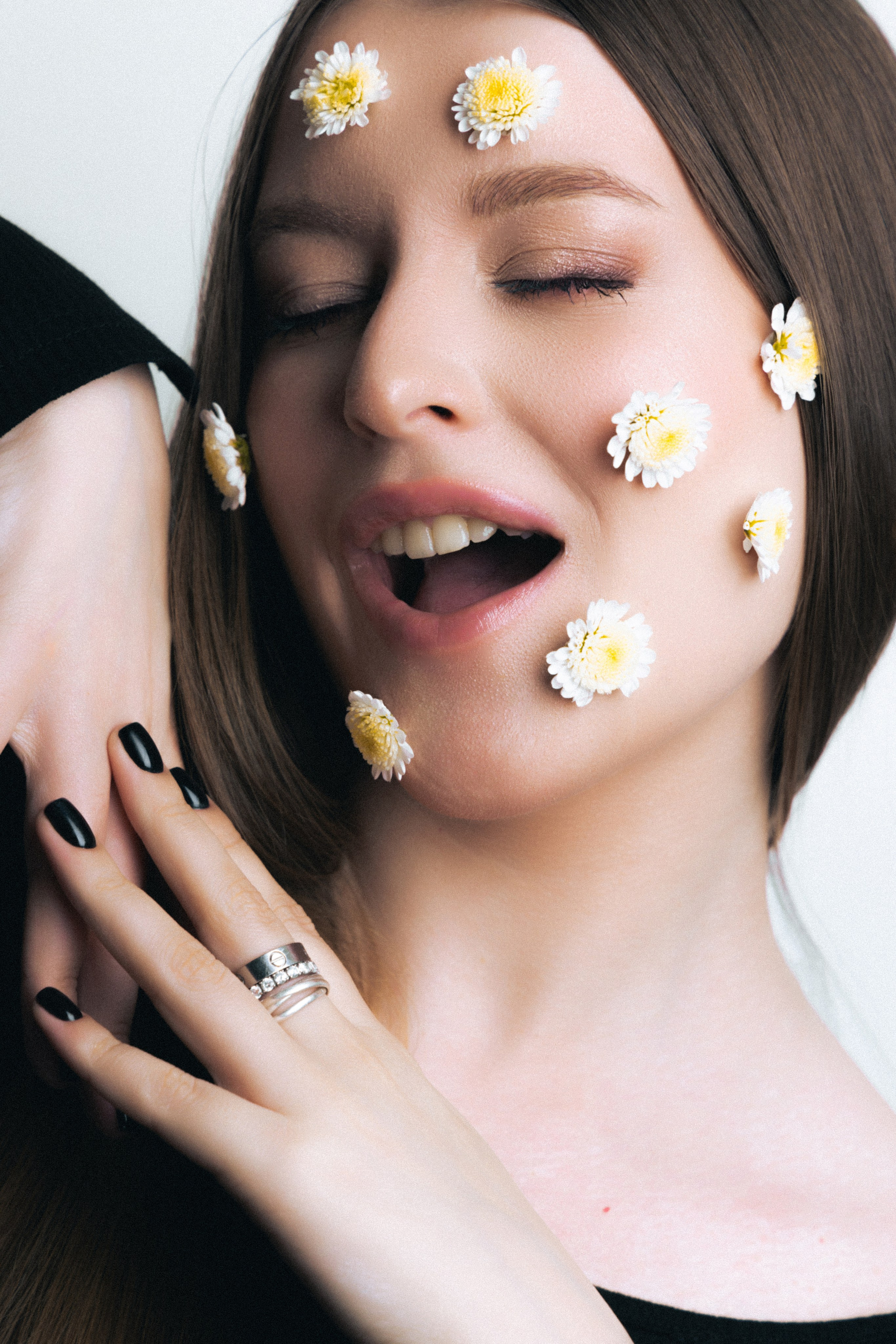 КОНТЕНТ (for @shugababy). Photographer — Regina Sal’manova. Uray