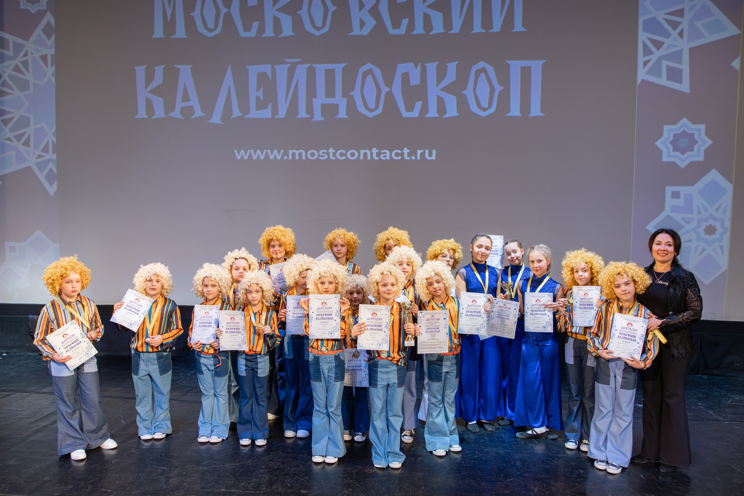 Съемка школьных репортажей в Москве. Семейный и женский фотограф в Москве Надежда Воробьева