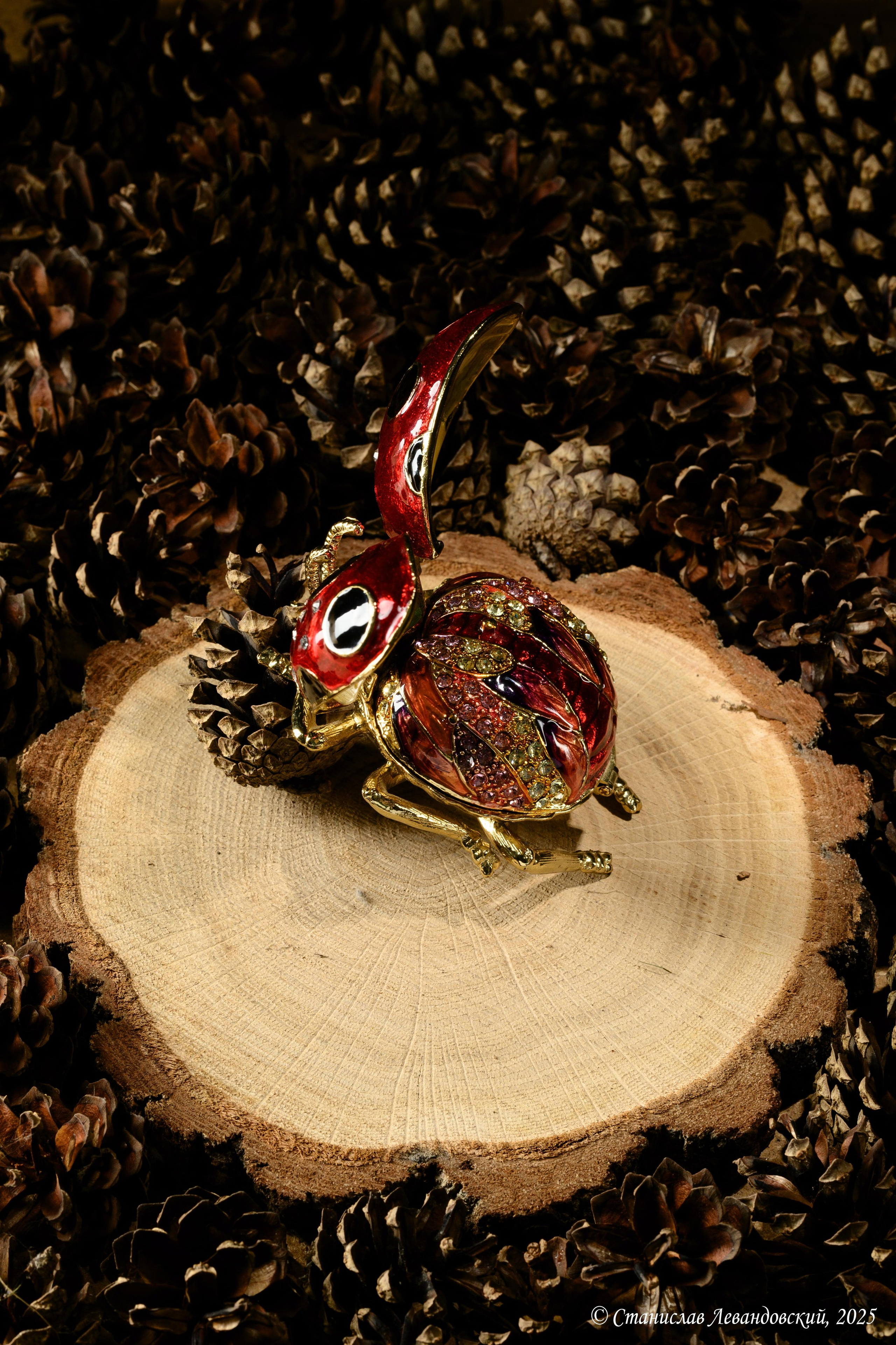 Предметы с глянцевой поверхностью. Предметный фотограф в Москве Станислав Левандовский