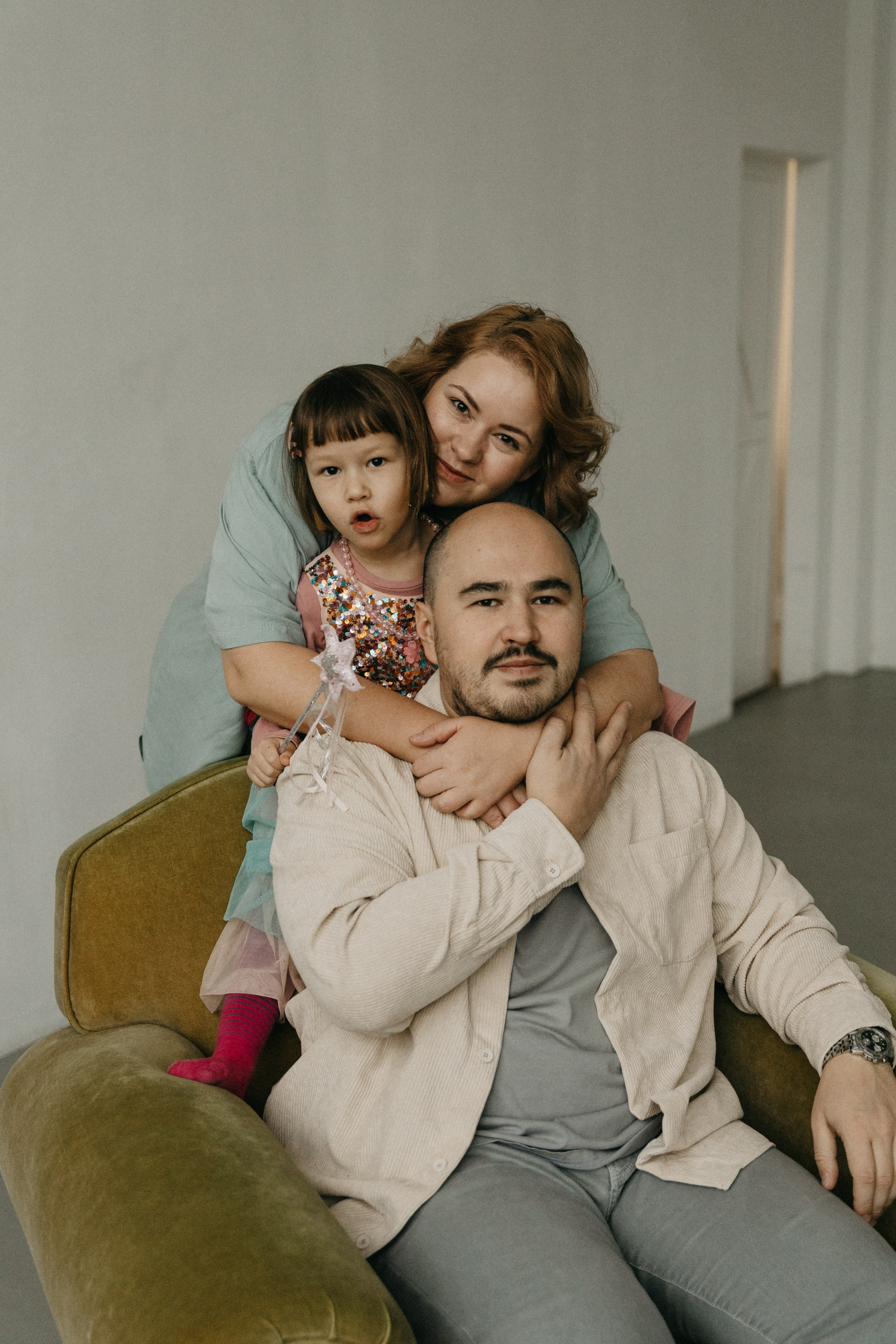 Мика, Саша, Сара. Главная