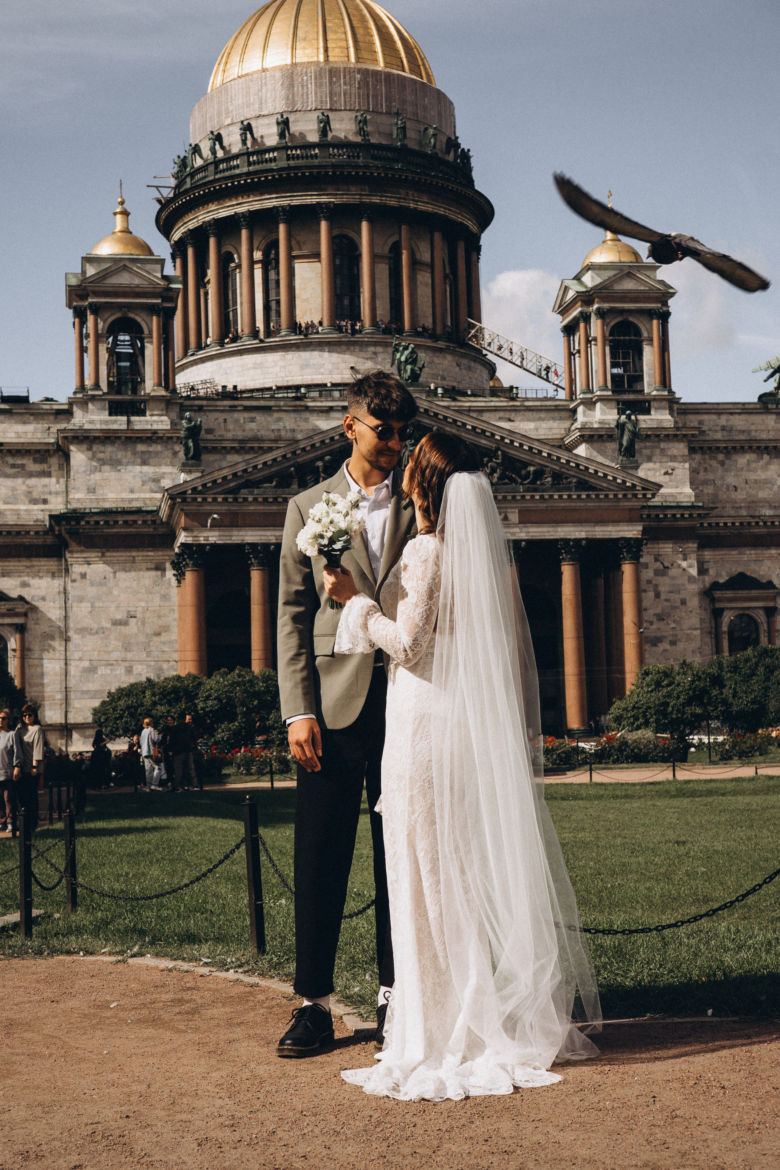 СВАДЕБНАЯ ПРОГУЛКА ВОЗЕ ИСАИКЕВСКОГО СОБОРА АСТОРИИ И ЗАКОНОДАЛЕТНОГО СОБРАНИЯ. Профессиональный фотограф, Санкт-Петербург — Виктория Богомолова