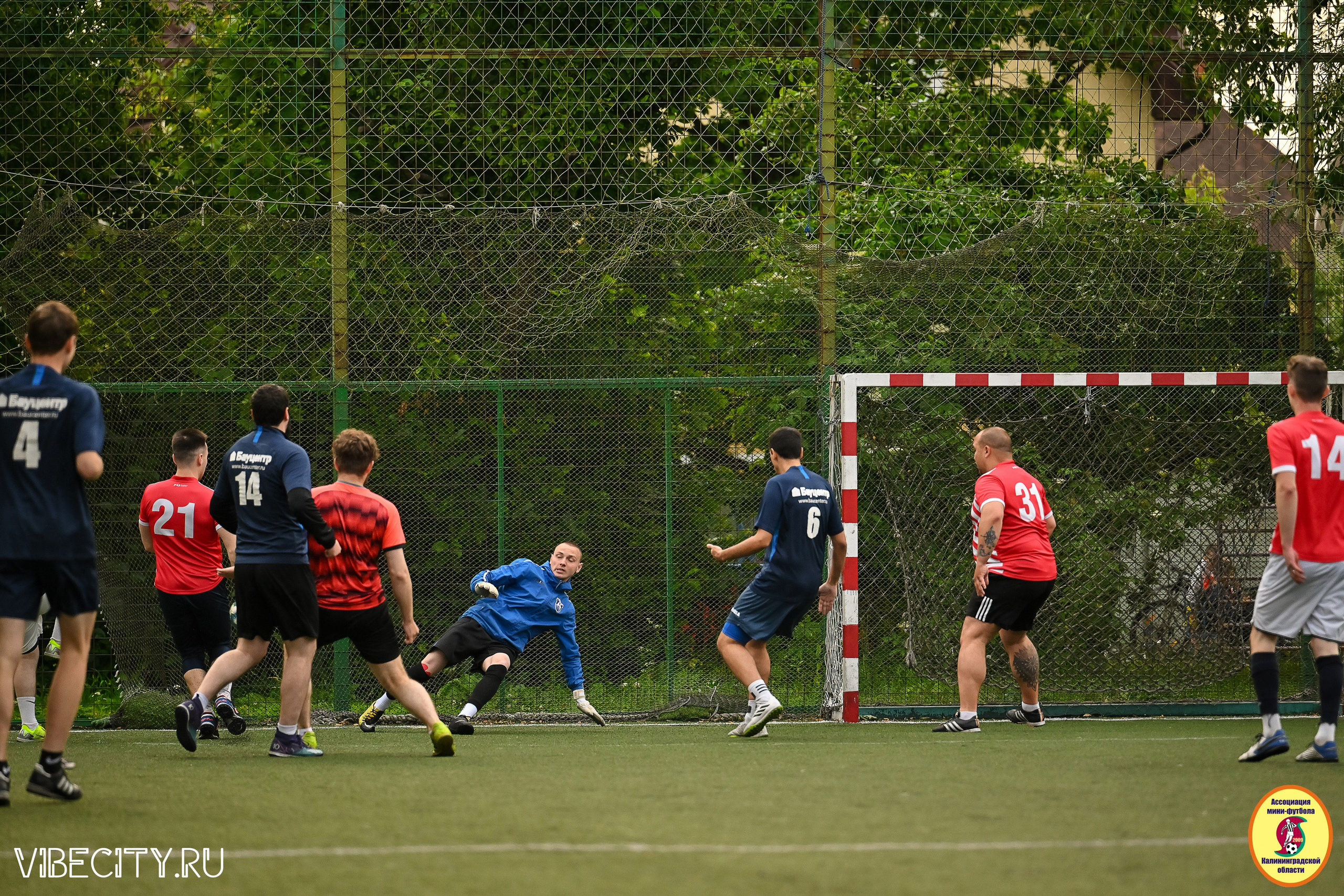 ИГРЫ МИНИ-ФУТБОЛЬНОЙ И КОРПОРАТИВНОЙ ЛИГИ. VIBECITY.RU Вайб Сити Ру Фоторепортажи Фотоотчеты Калининград