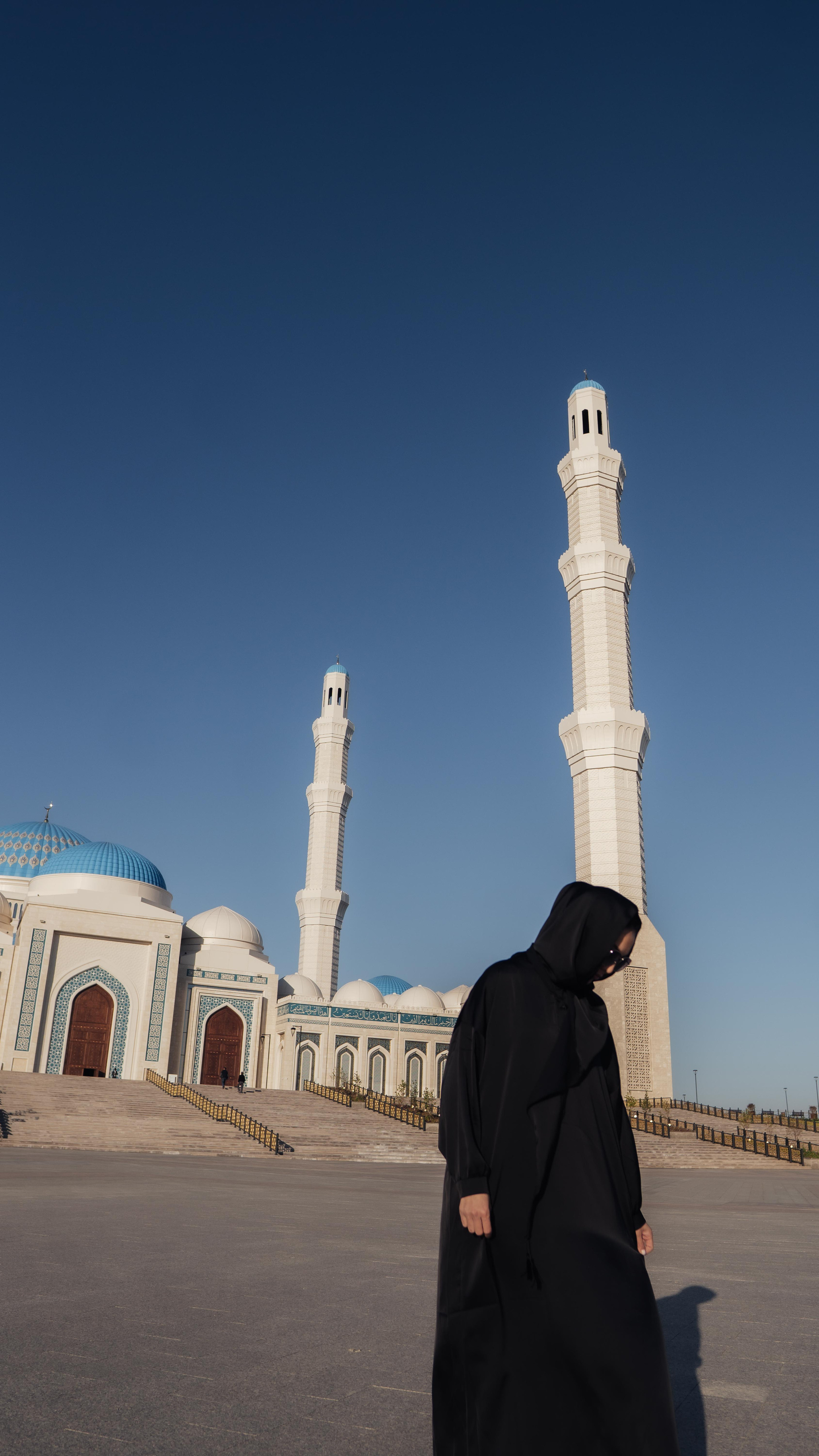 Портрет. Центральная мечеть (Астана). Уличный и студийный фотограф в Астане Ержанов Нурасыл