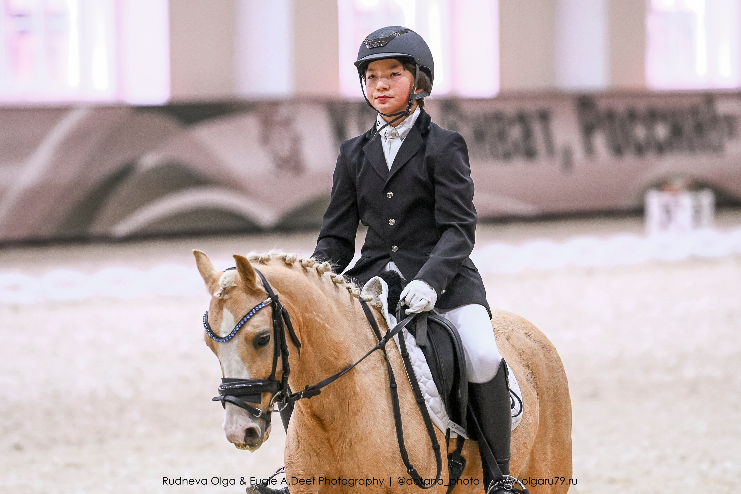 17-19 ОКТЯБРЯ 2025 Г — ХРУСТАЛЬНЫЙ ПОНИ (2-ЭТАП). ТУРНИРНАЯ КОННАЯ ФОТОГРАФИЯ, Руднева Ольга и Евгений Адеев