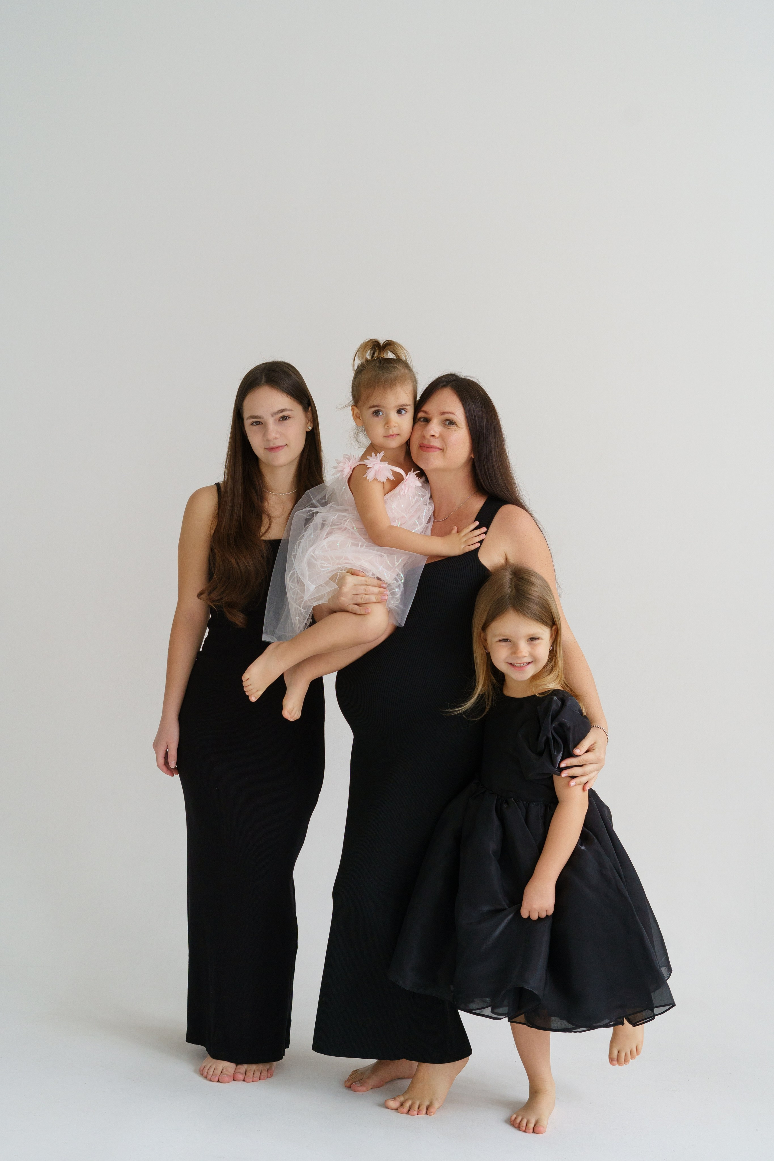 Оля, Настя, Кристина, Катя. Главная