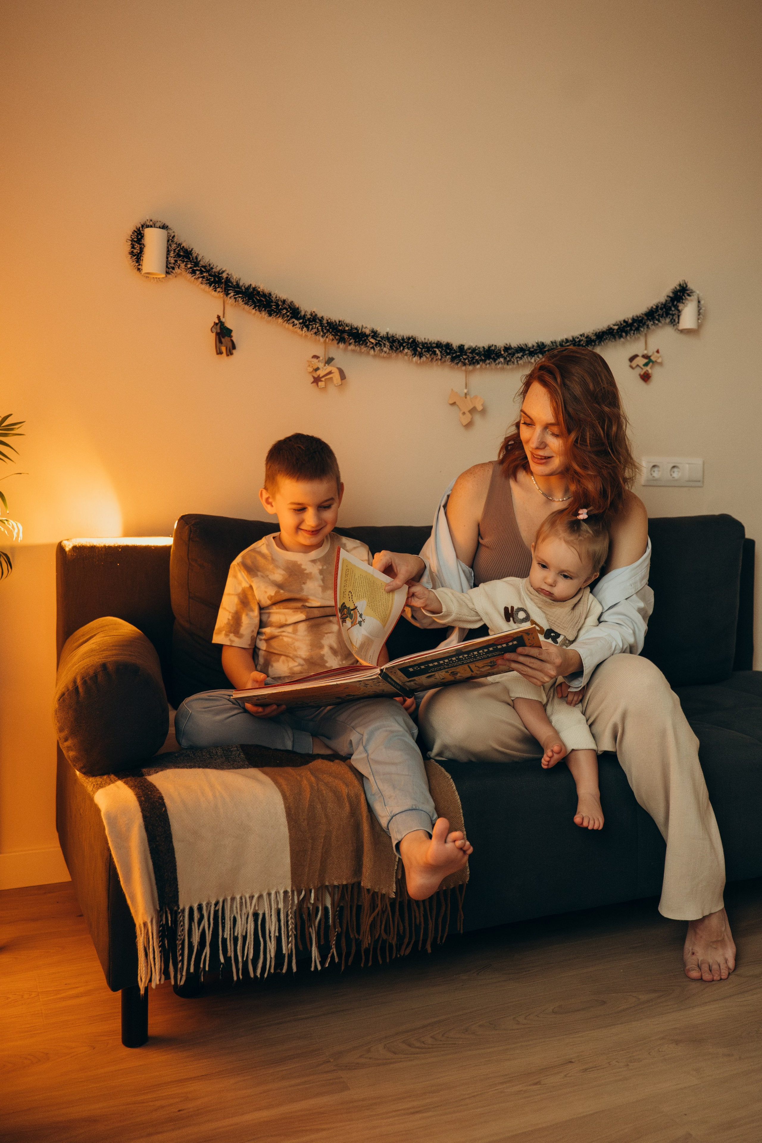 Анастасия, Ярослав и Асия