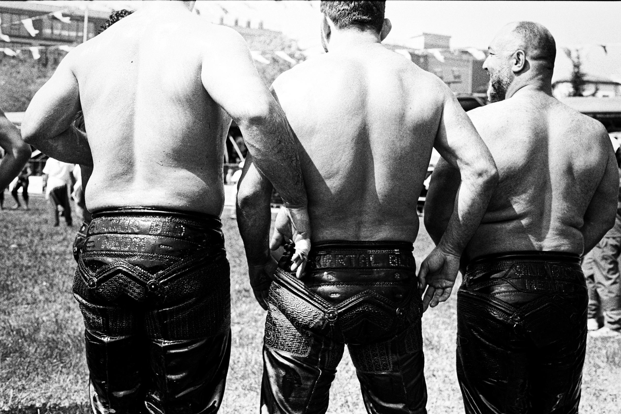 Wrestlers (Istanbul. 30.04.2023). Eduard Savosin | Documentary & Portrait Photographer in Paris