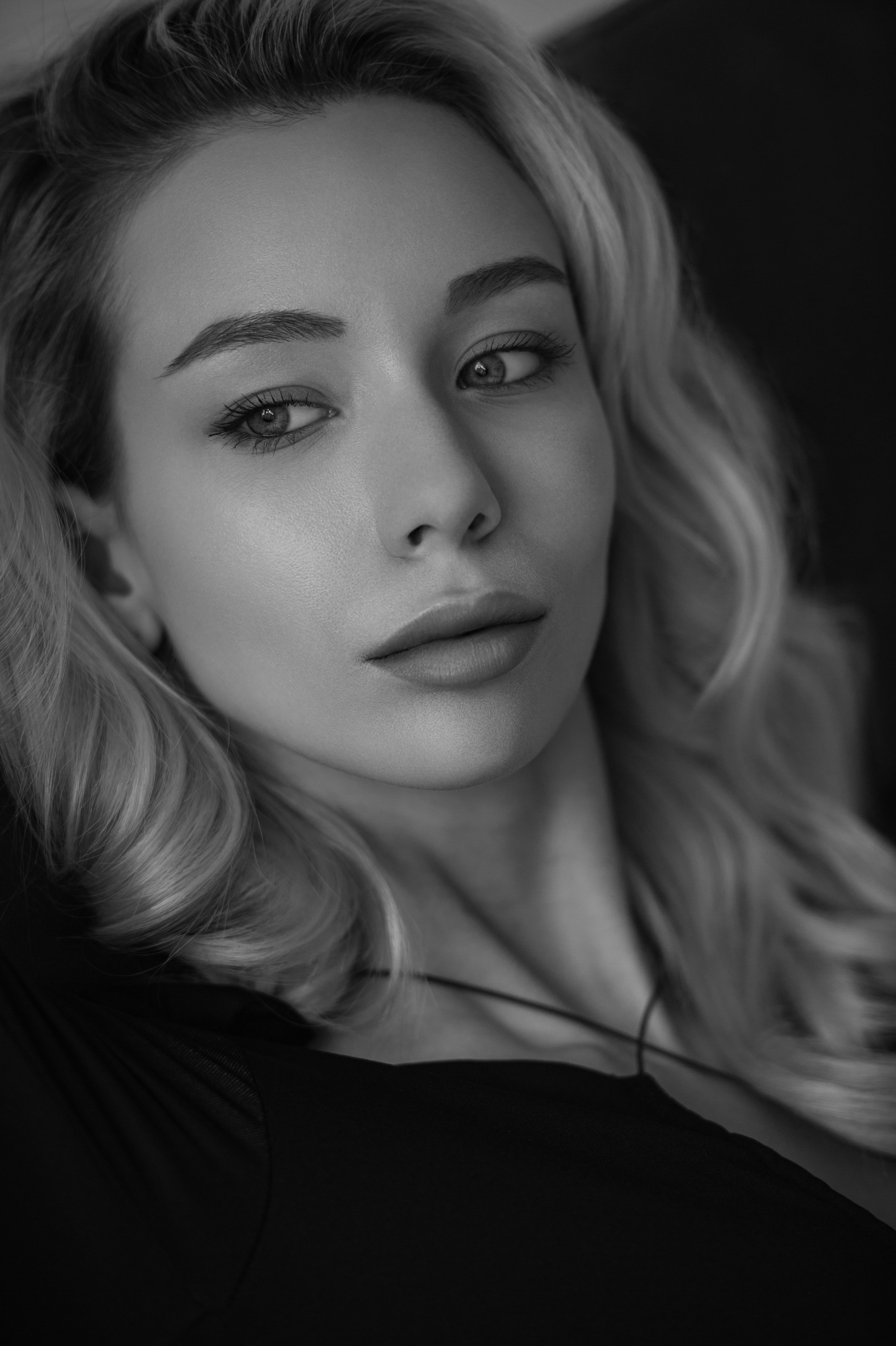 Фотосессия в стиле минимализм. Александр Mr.Brass — фотографирую женский портрет в Москве