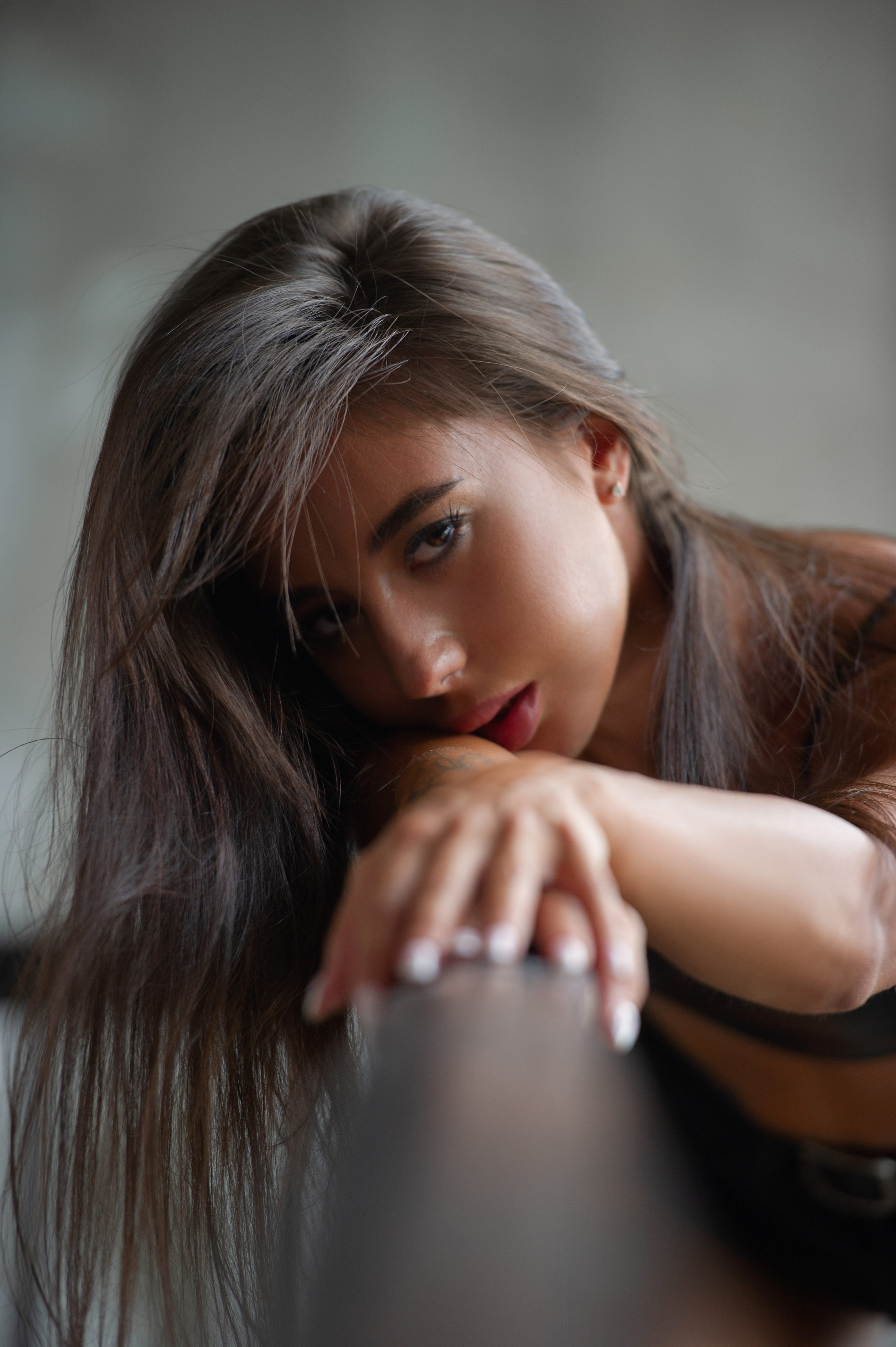 Фотосессия на лестнице. Александр Mr.Brass — фотографирую женский портрет в Москве