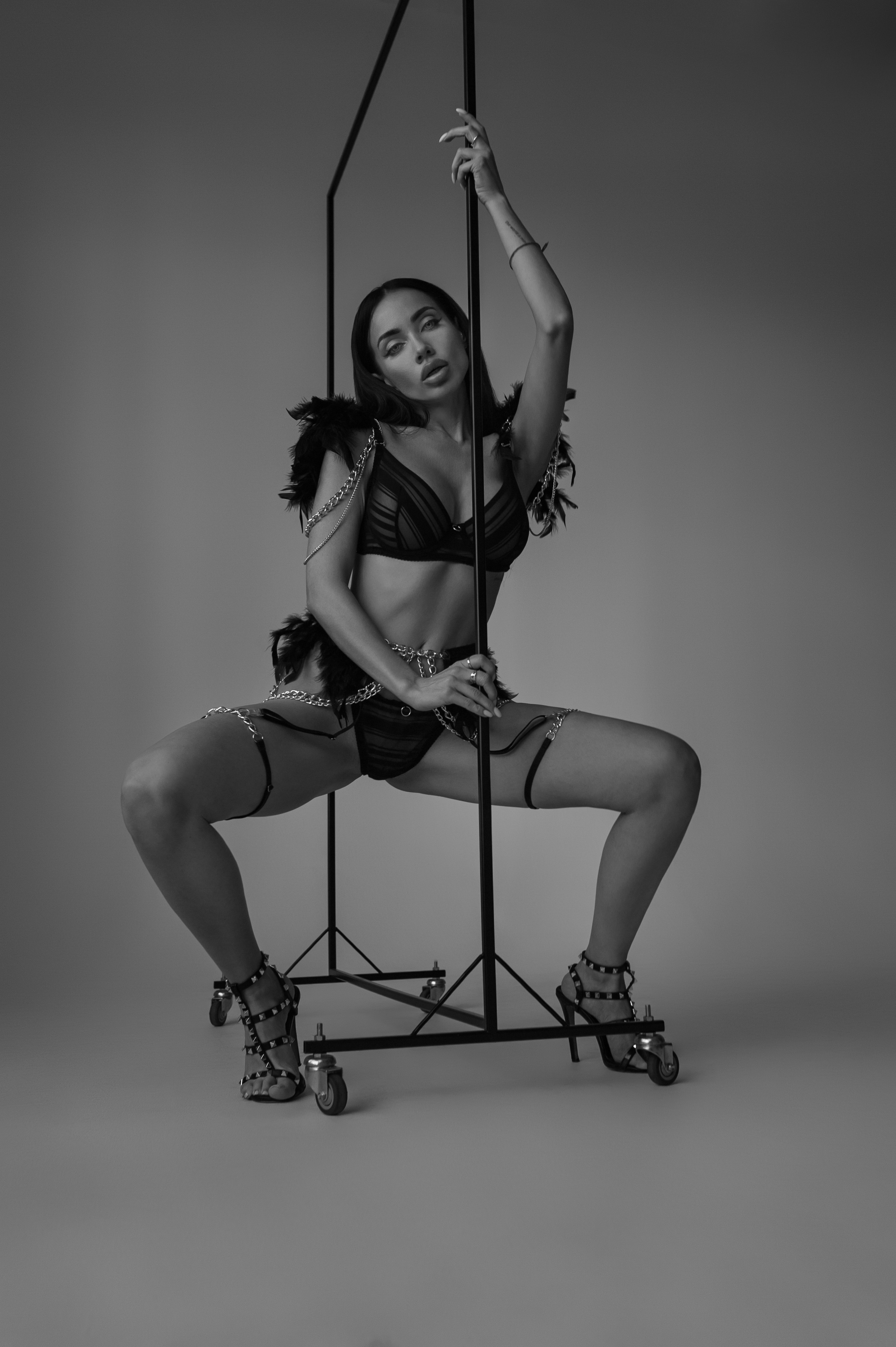 Фотосессия в стиле минимализм. Александр Mr.Brass — фотографирую женский портрет в Москве