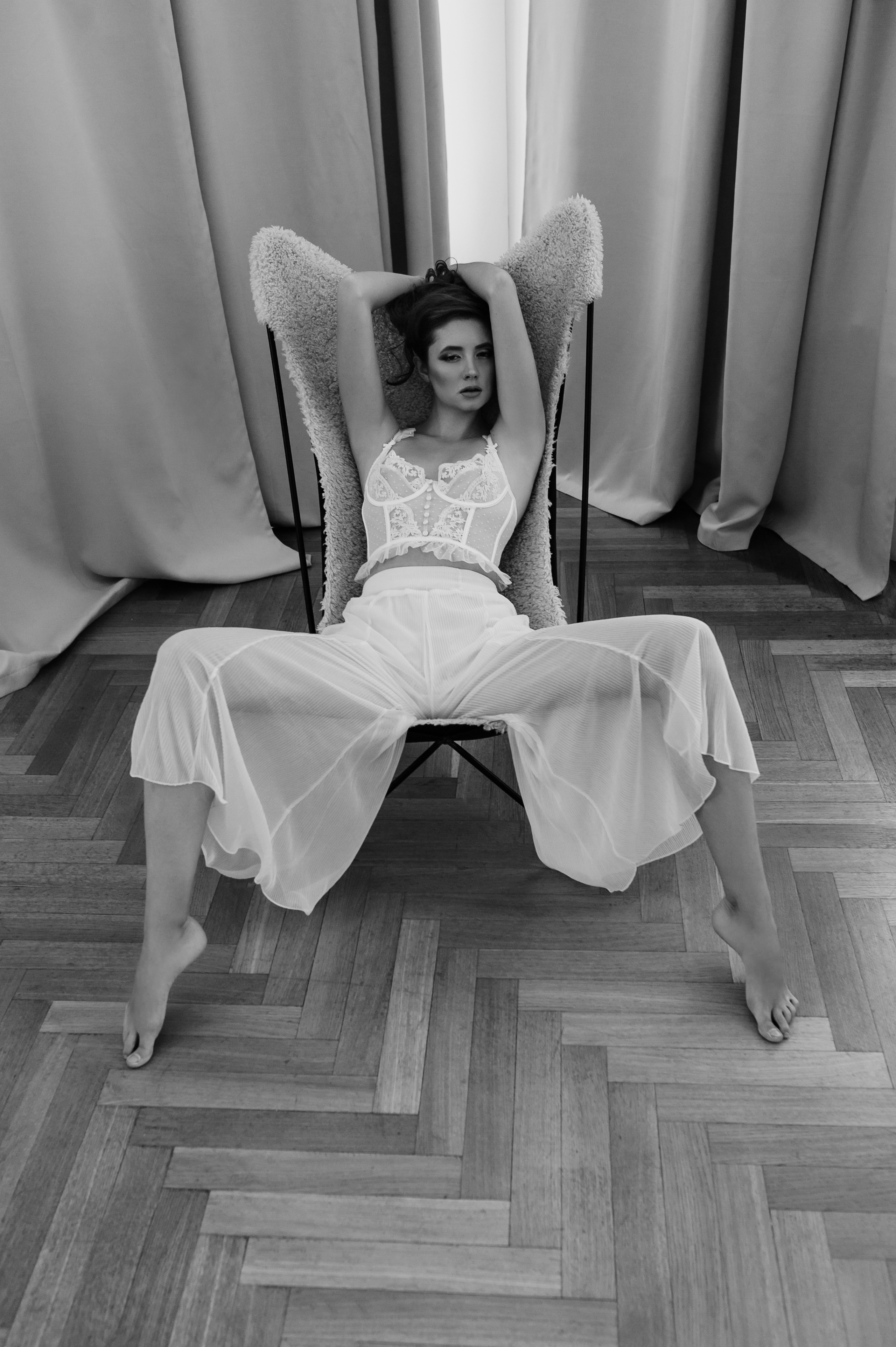 Фотосессия в стиле минимализм. Александр Mr.Brass — фотографирую женский портрет в Москве