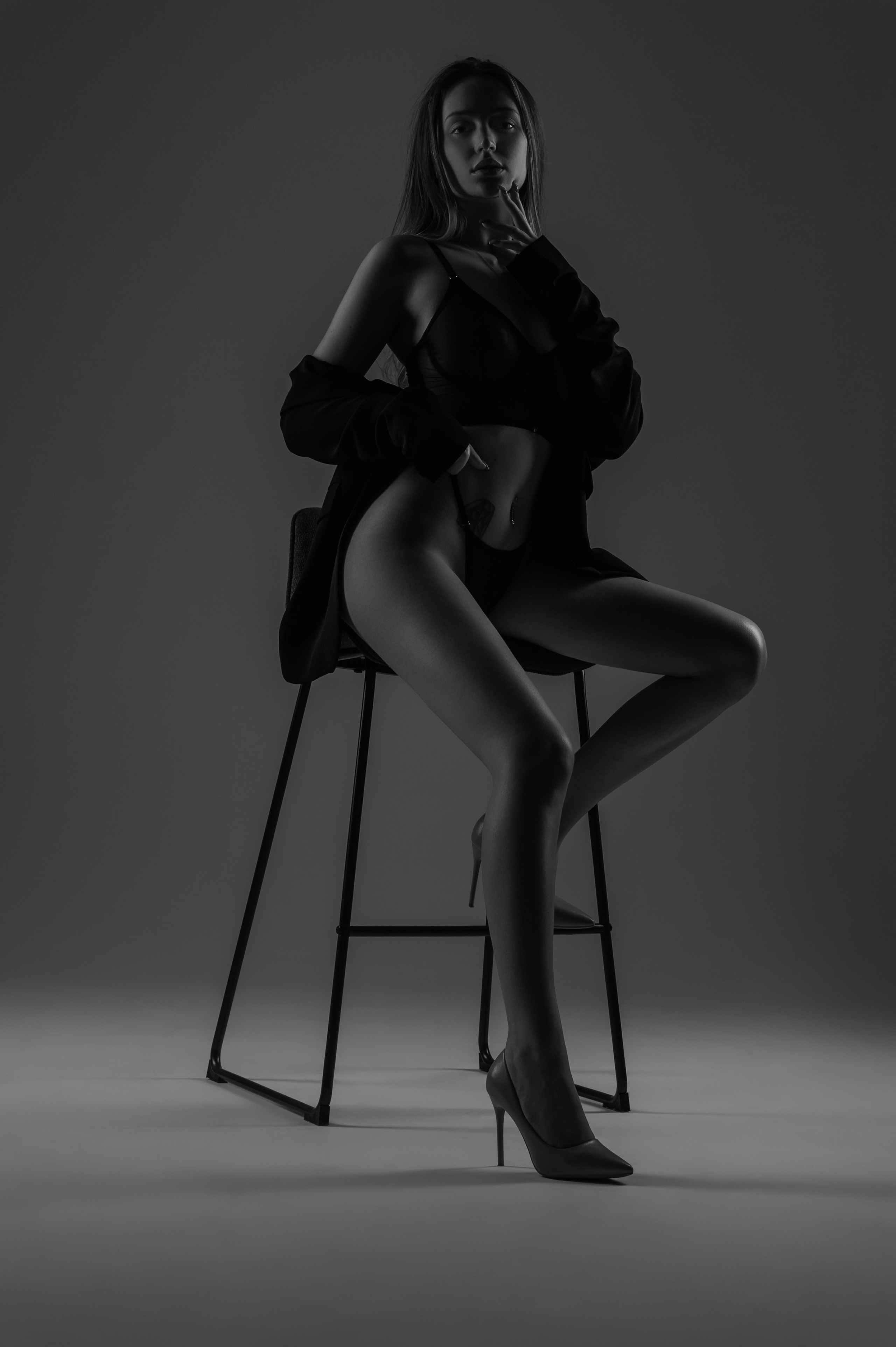 Фотосессия в стиле минимализм. Александр Mr.Brass — фотографирую женский портрет в Москве