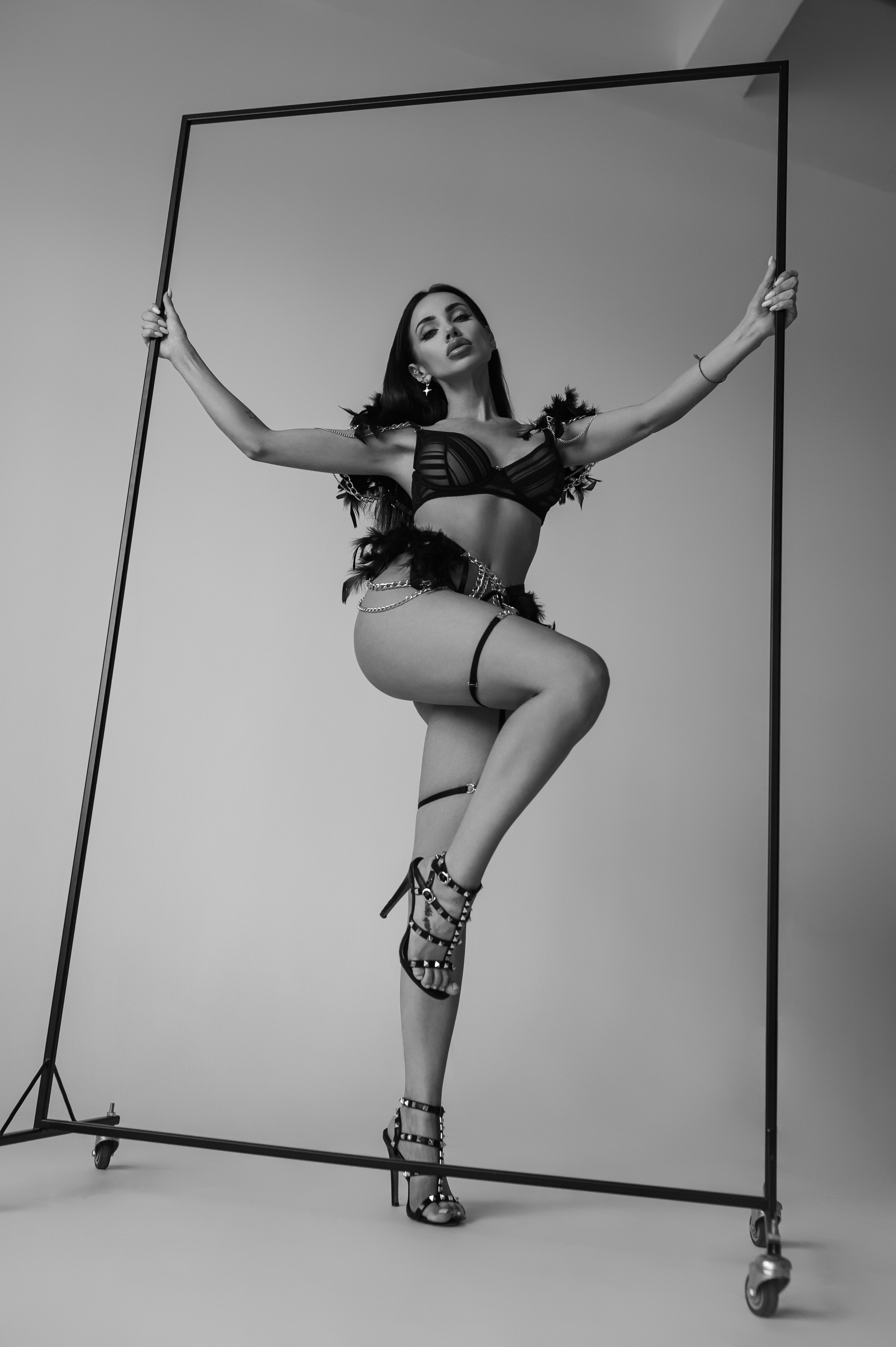 Фотосессия в стиле минимализм. Александр Mr.Brass — фотографирую женский портрет в Москве