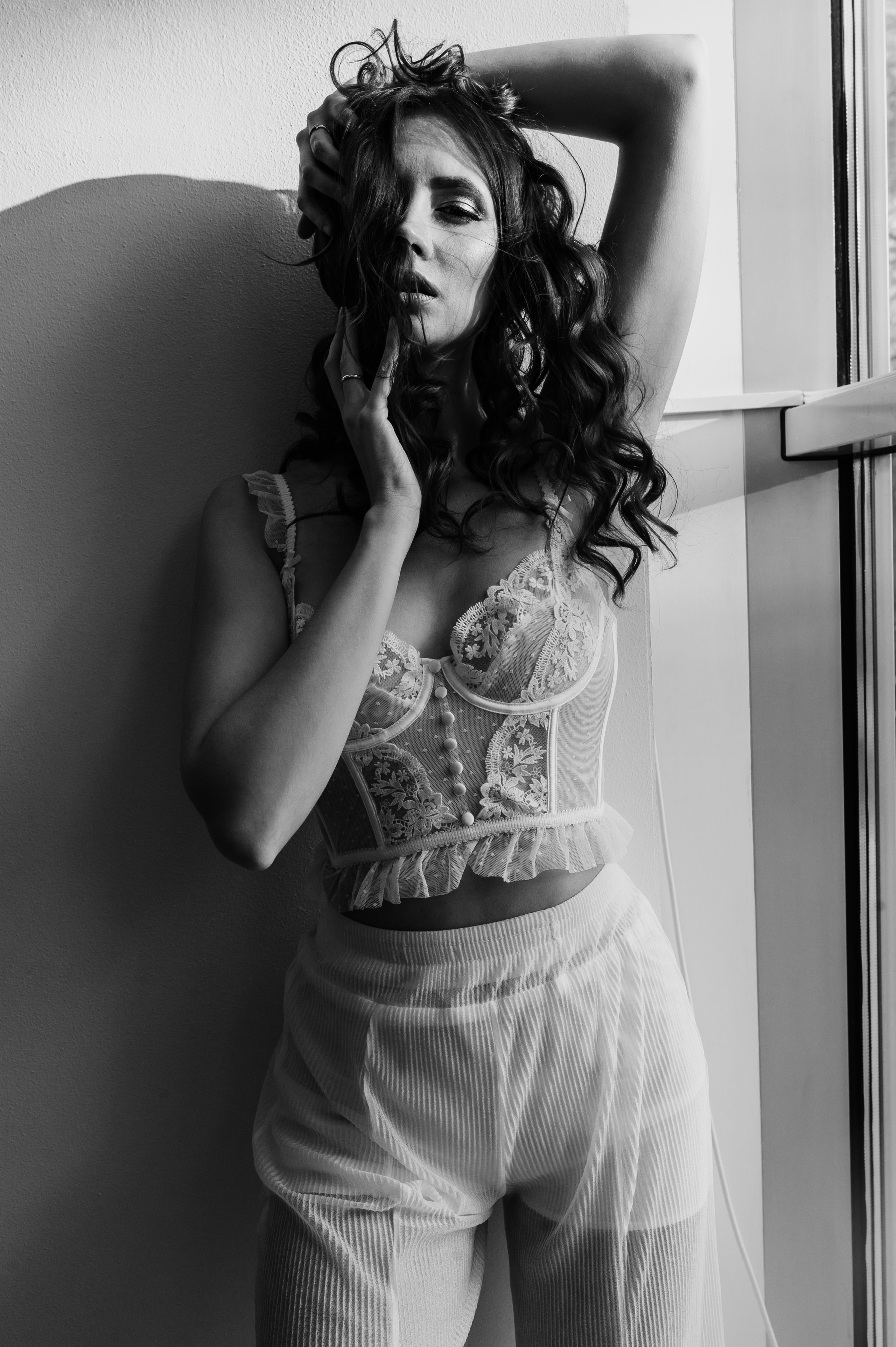 Фотосессия в стиле минимализм. Александр Mr.Brass — фотографирую женский портрет в Москве