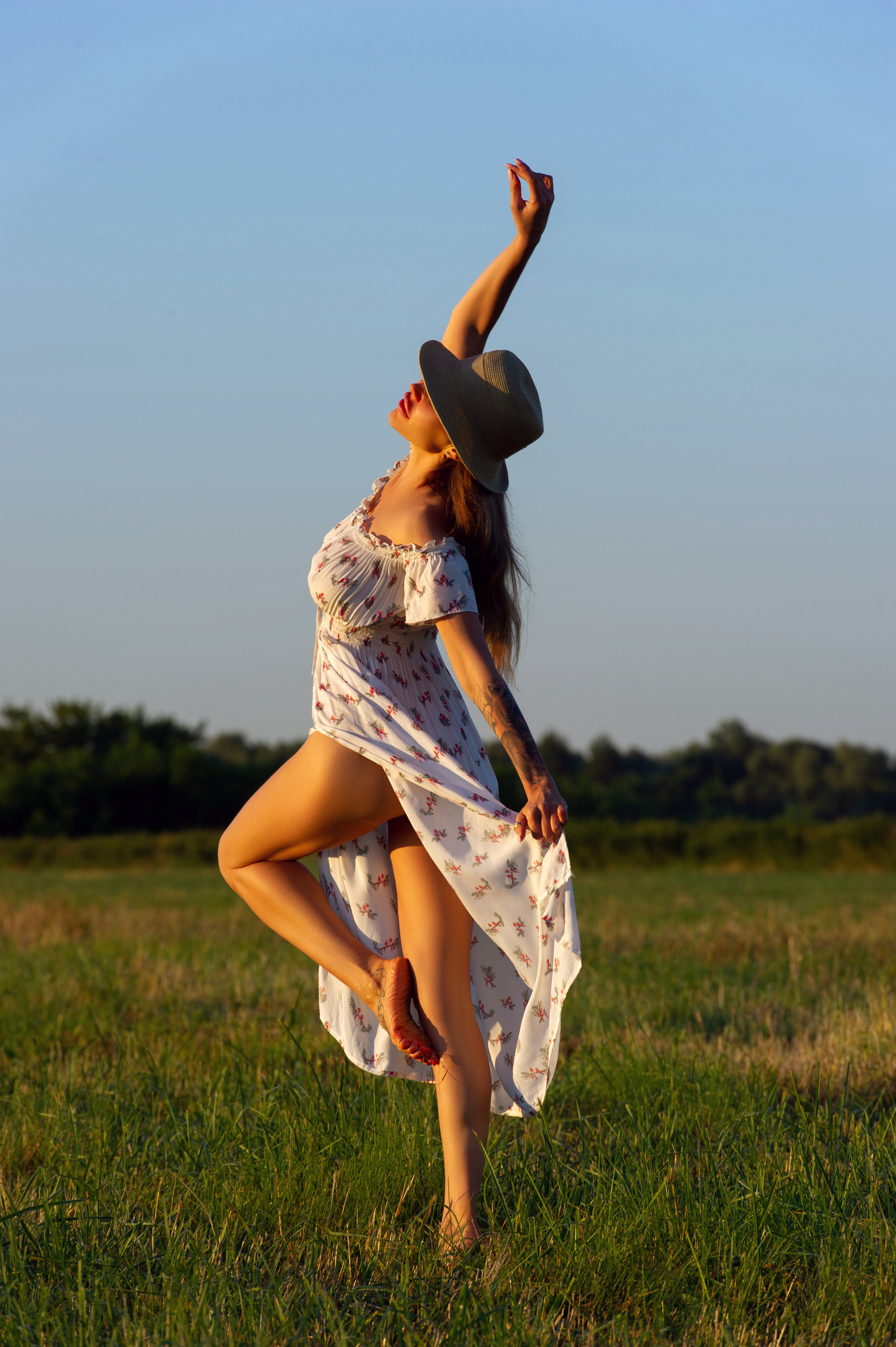 Фотосессия на природе. Александр Mr.Brass — фотографирую женский портрет в Москве