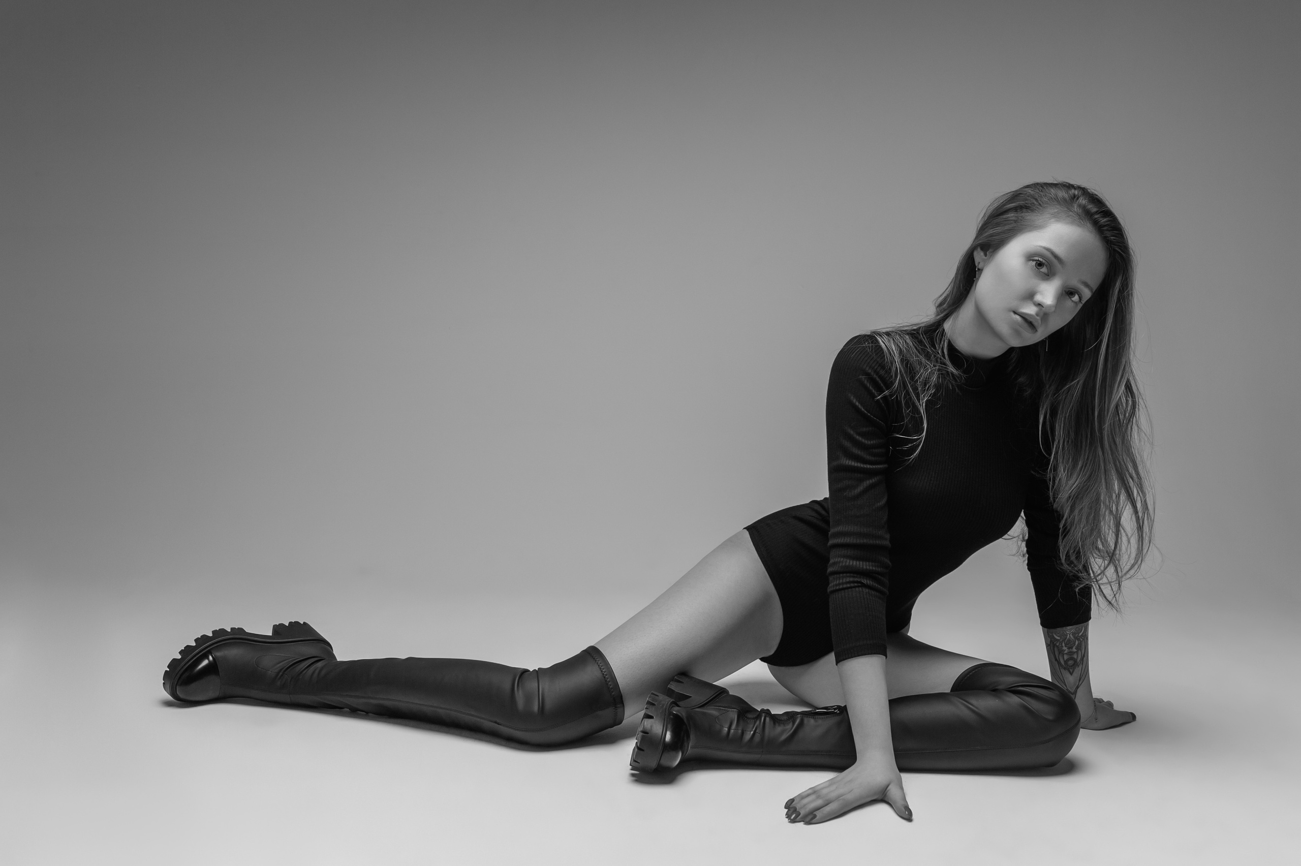 Фотосессия в стиле минимализм. Александр Mr.Brass — фотографирую женский портрет в Москве