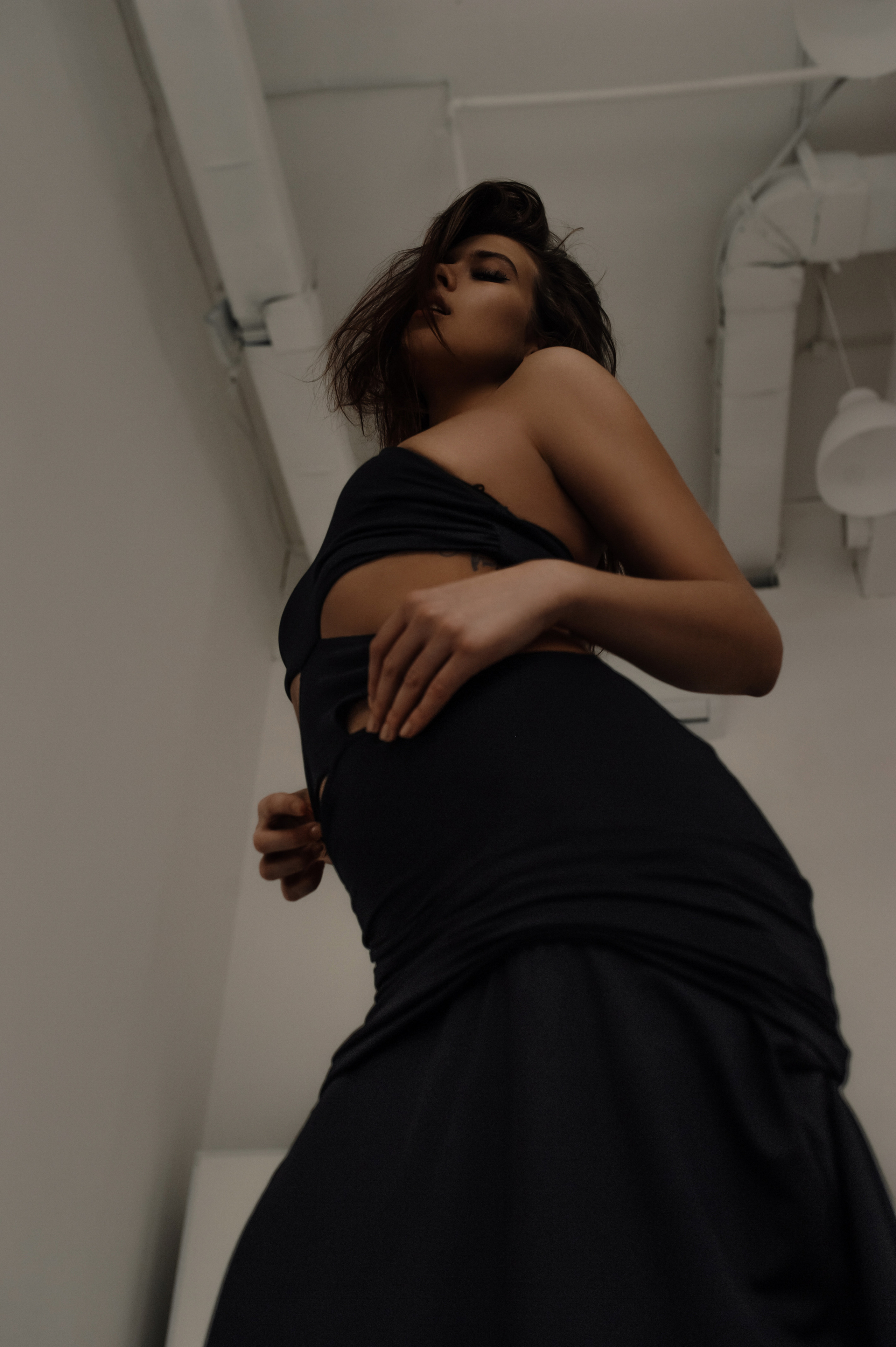 Фотосессия в стиле минимализм. Александр Mr.Brass — фотографирую женский портрет в Москве