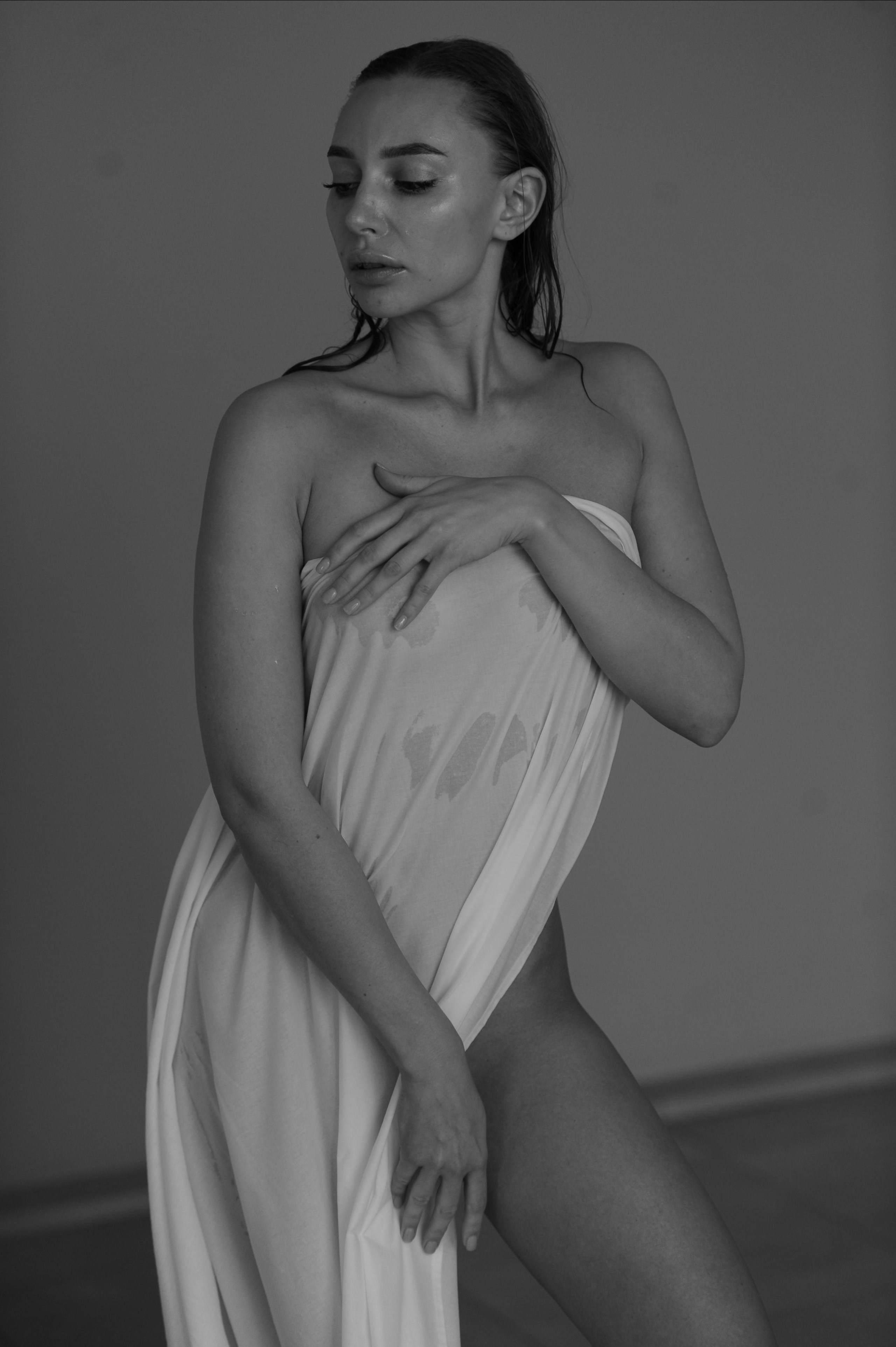 Фотосессия в ванне и душе. Александр Mr.Brass — фотографирую женский портрет в Москве