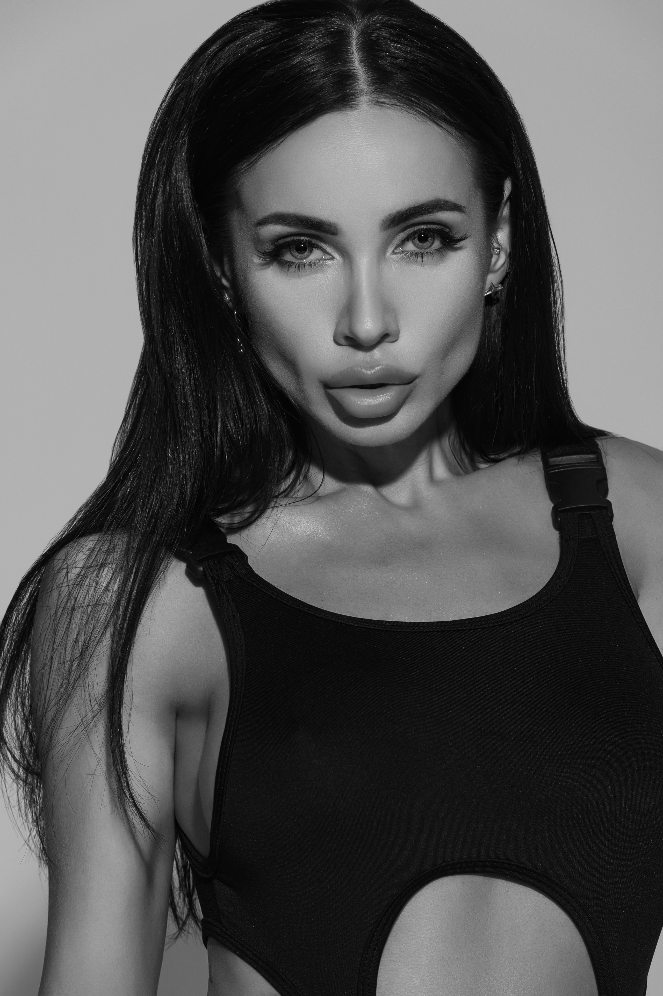 Фотосессия в стиле минимализм. Александр Mr.Brass — фотографирую женский портрет в Москве