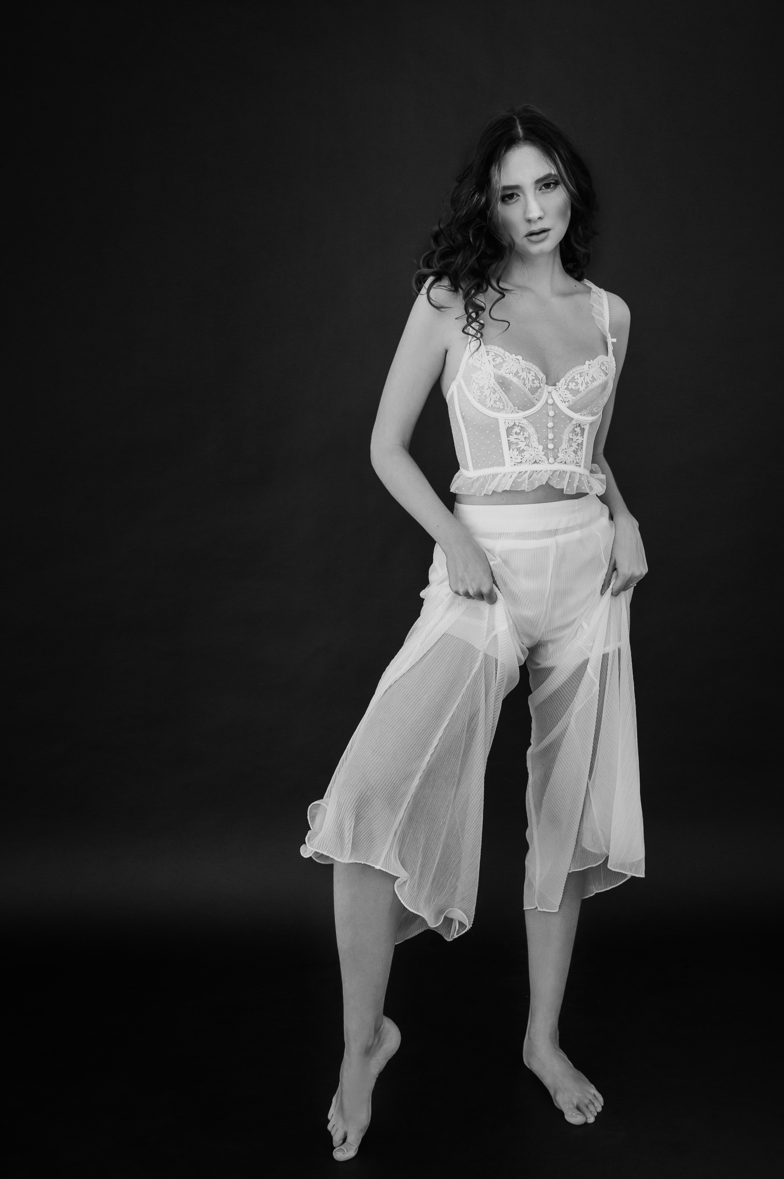 Фотосессия в стиле минимализм. Александр Mr.Brass — фотографирую женский портрет в Москве