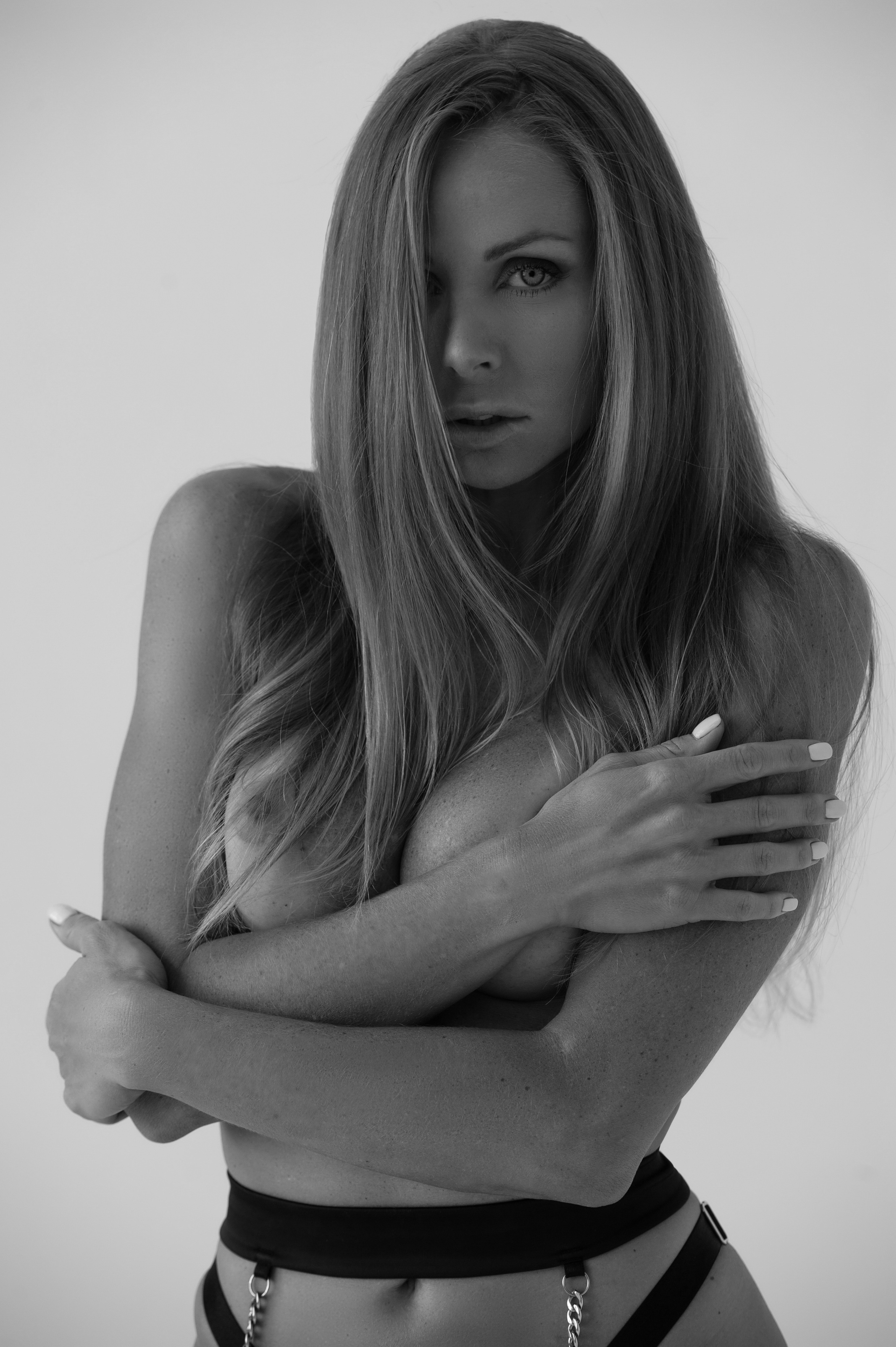 Фотосессия в стиле минимализм. Александр Mr.Brass — фотографирую женский портрет в Москве