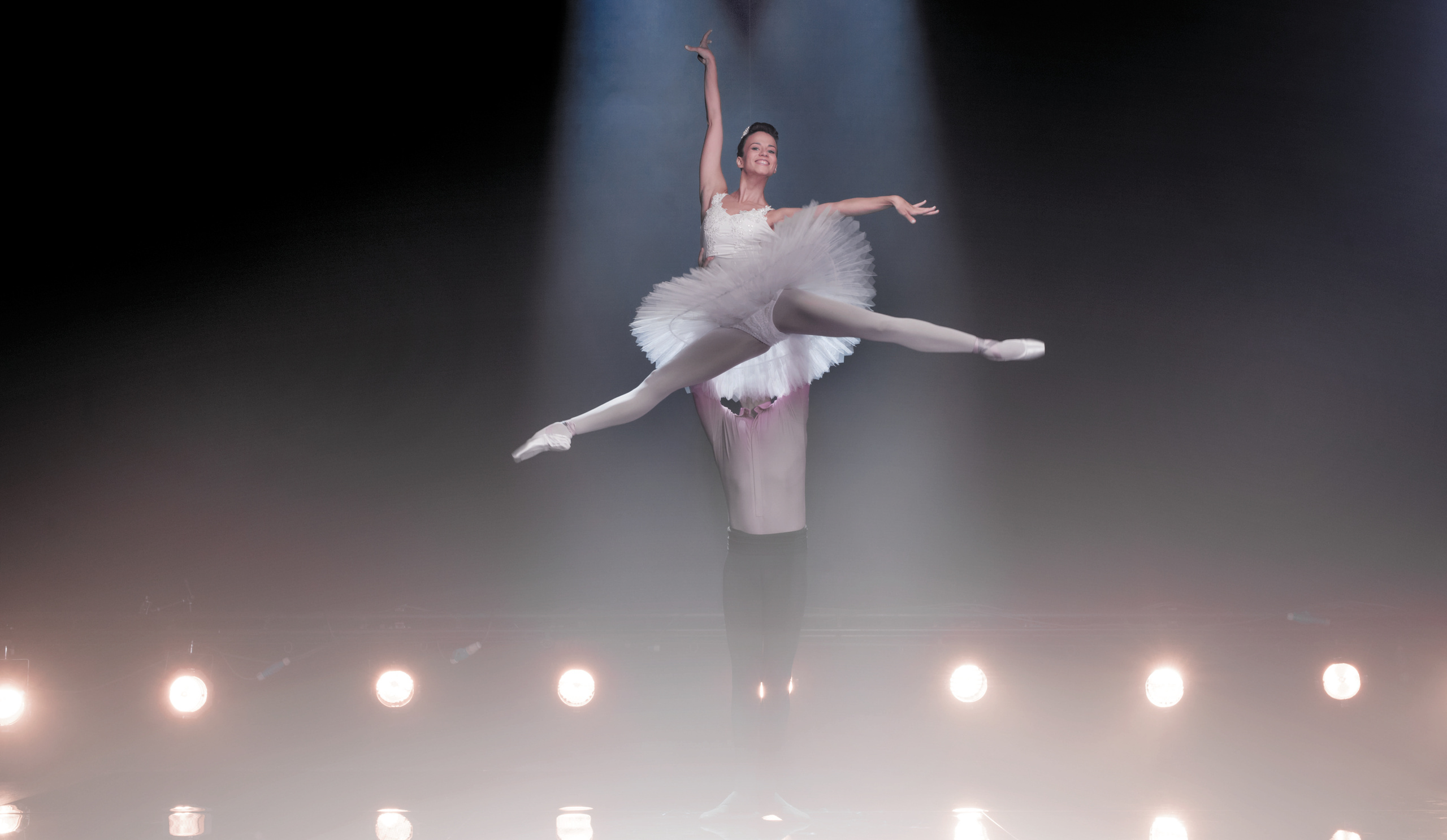 Фотосессия танца. Александр Mr.Brass — фотографирую женский портрет в Москве