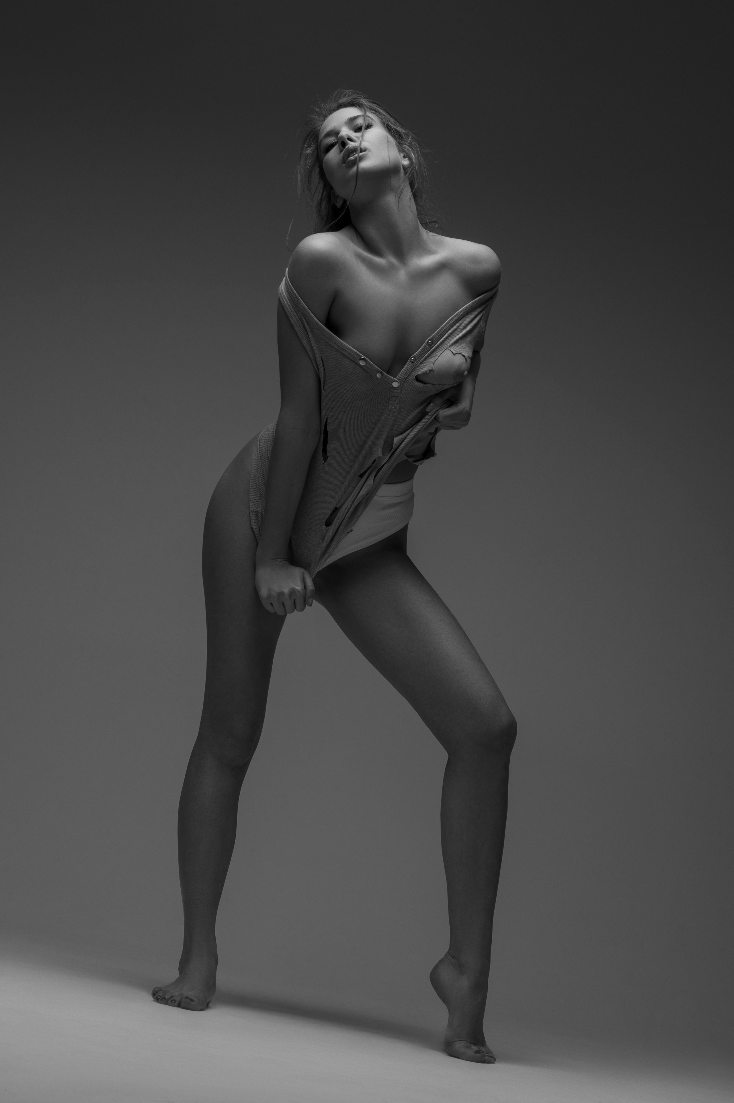 Фотосессия в стиле минимализм. Александр Mr.Brass — фотографирую женский портрет в Москве