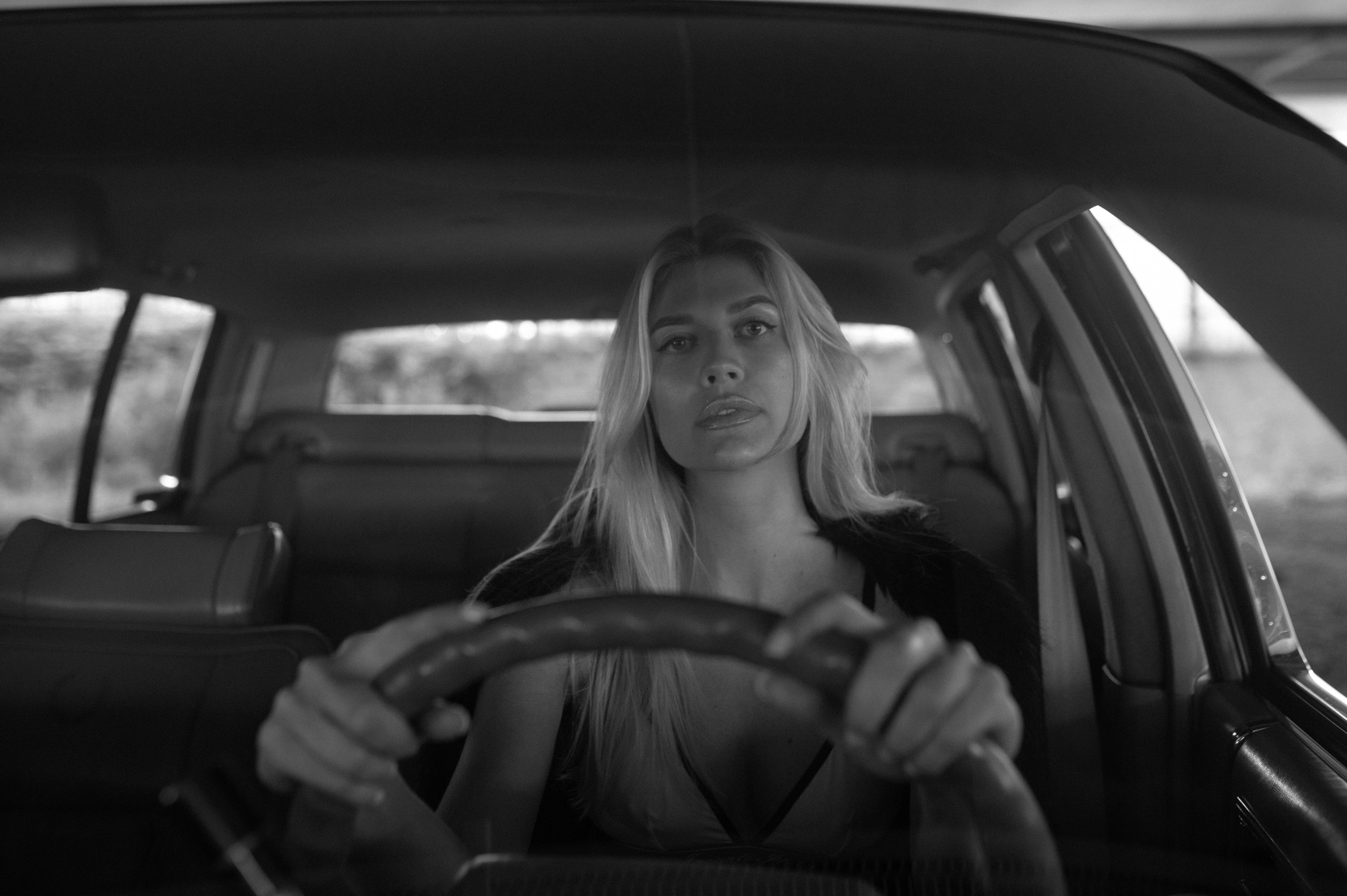 Фотосессия с авто. Александр Mr.Brass — фотографирую женский портрет в Москве