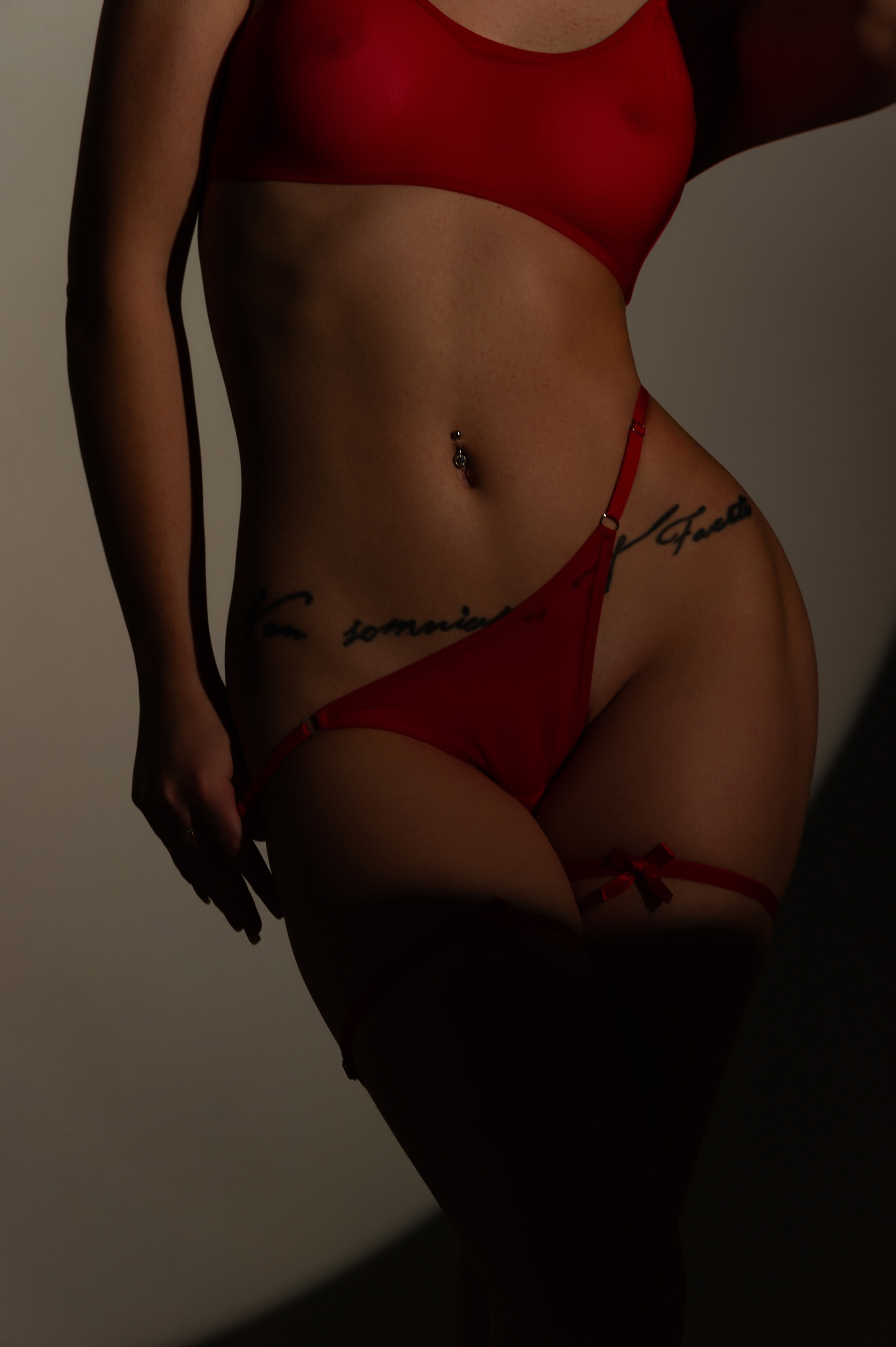 Фотосессия в стиле минимализм. Александр Mr.Brass — фотографирую женский портрет в Москве