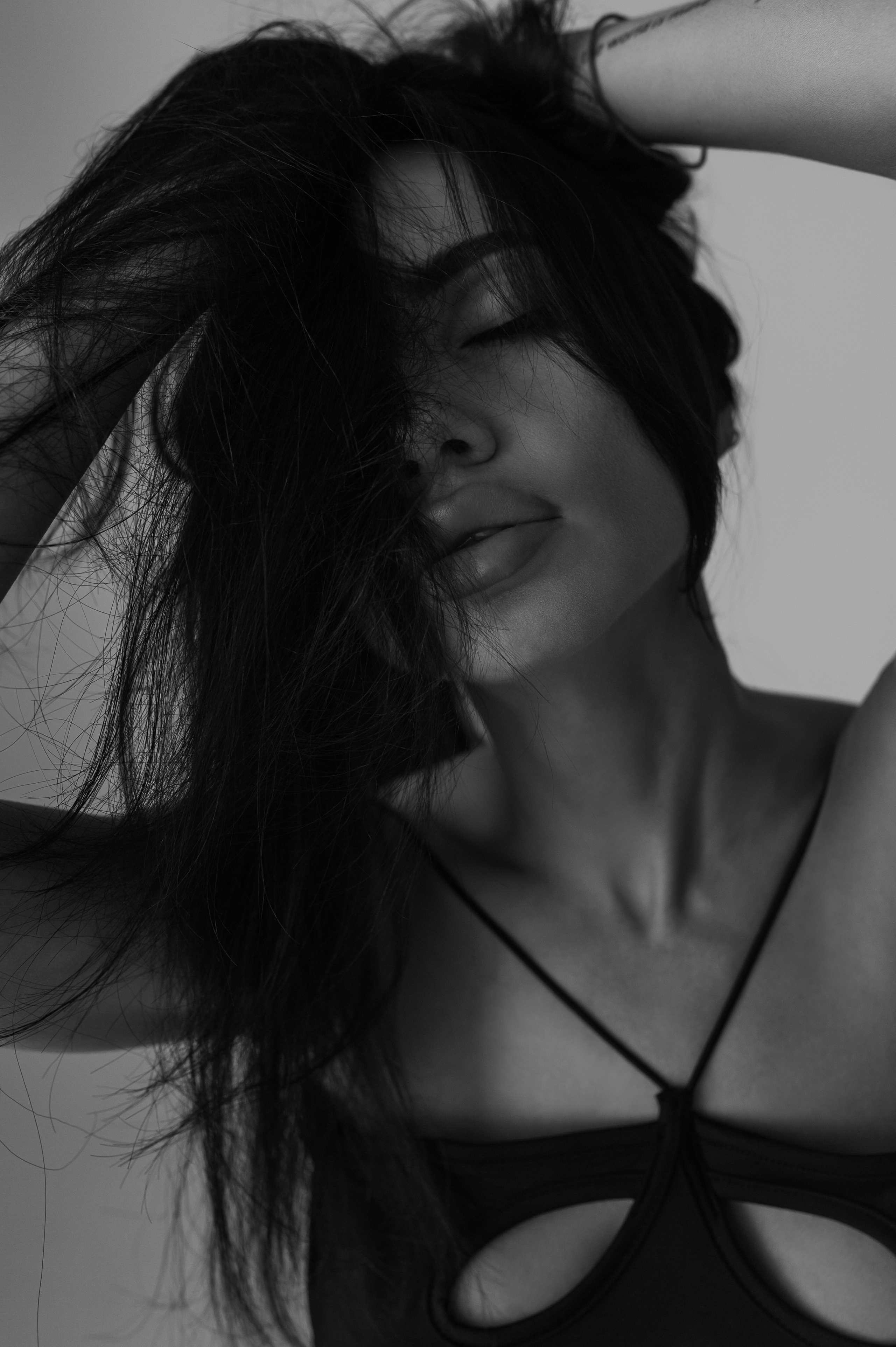 Фотосессия в стиле минимализм. Александр Mr.Brass — фотографирую женский портрет в Москве