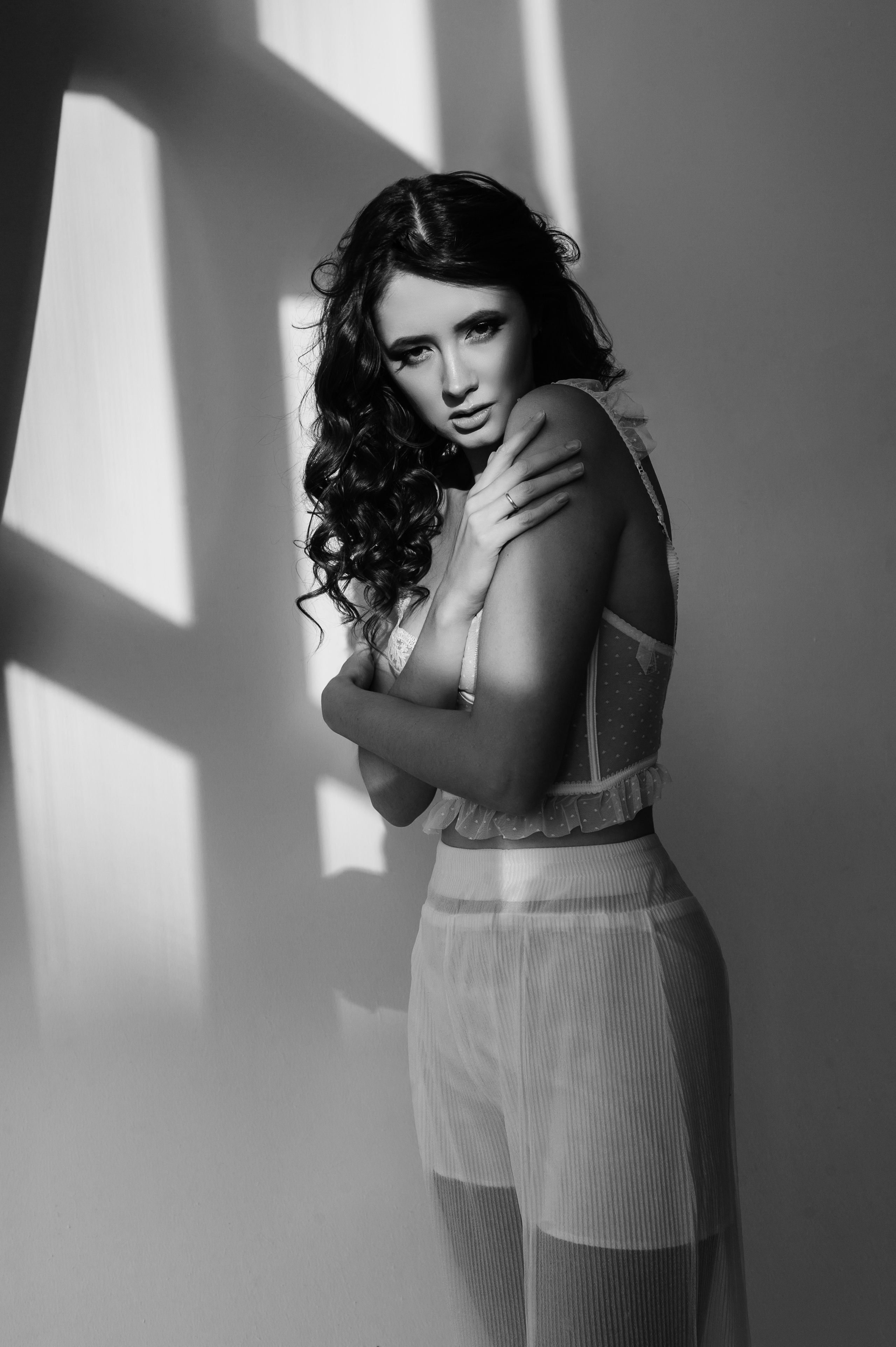 Фотосессия в стиле минимализм. Александр Mr.Brass — фотографирую женский портрет в Москве