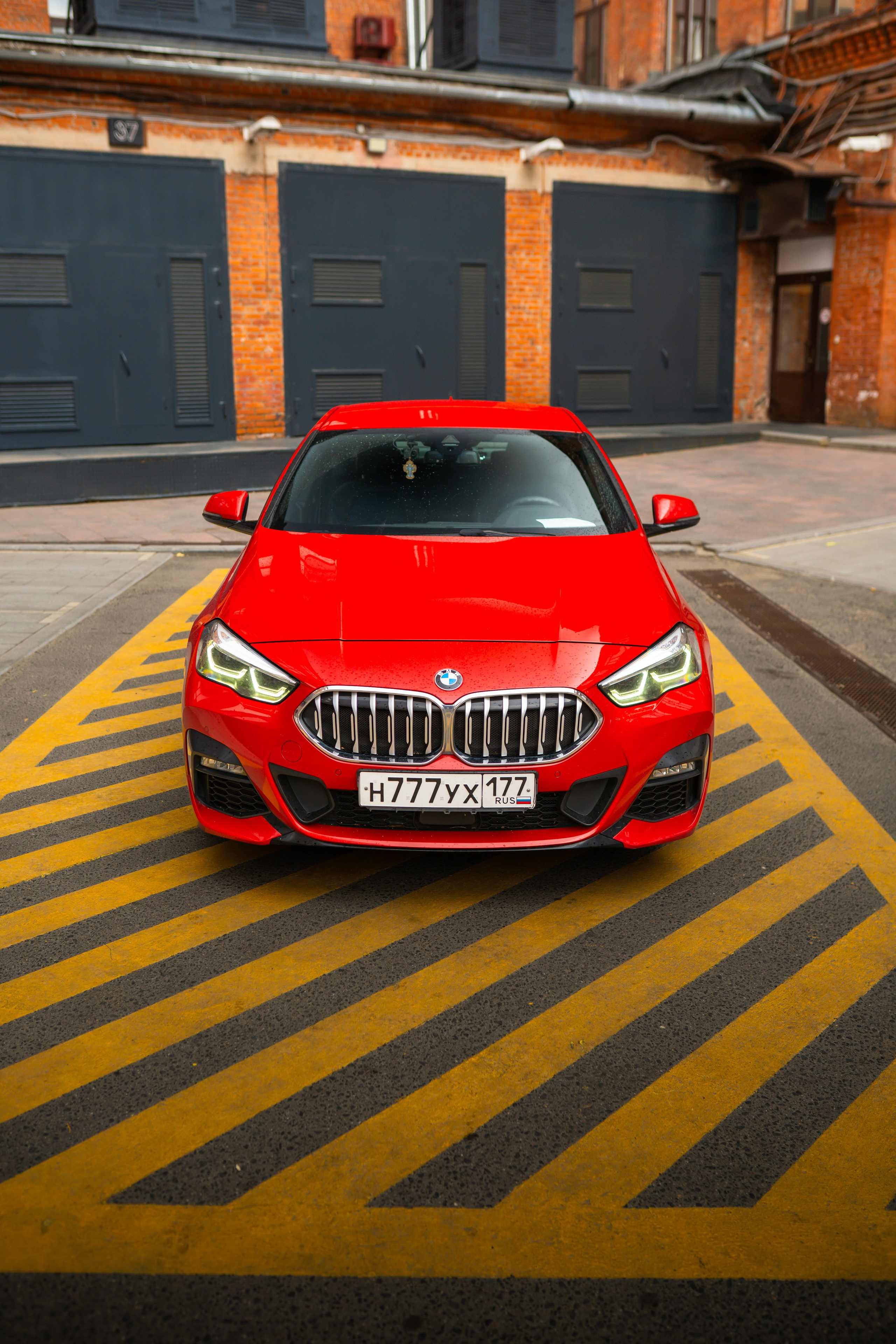 BMW 2-series. Mirllaev