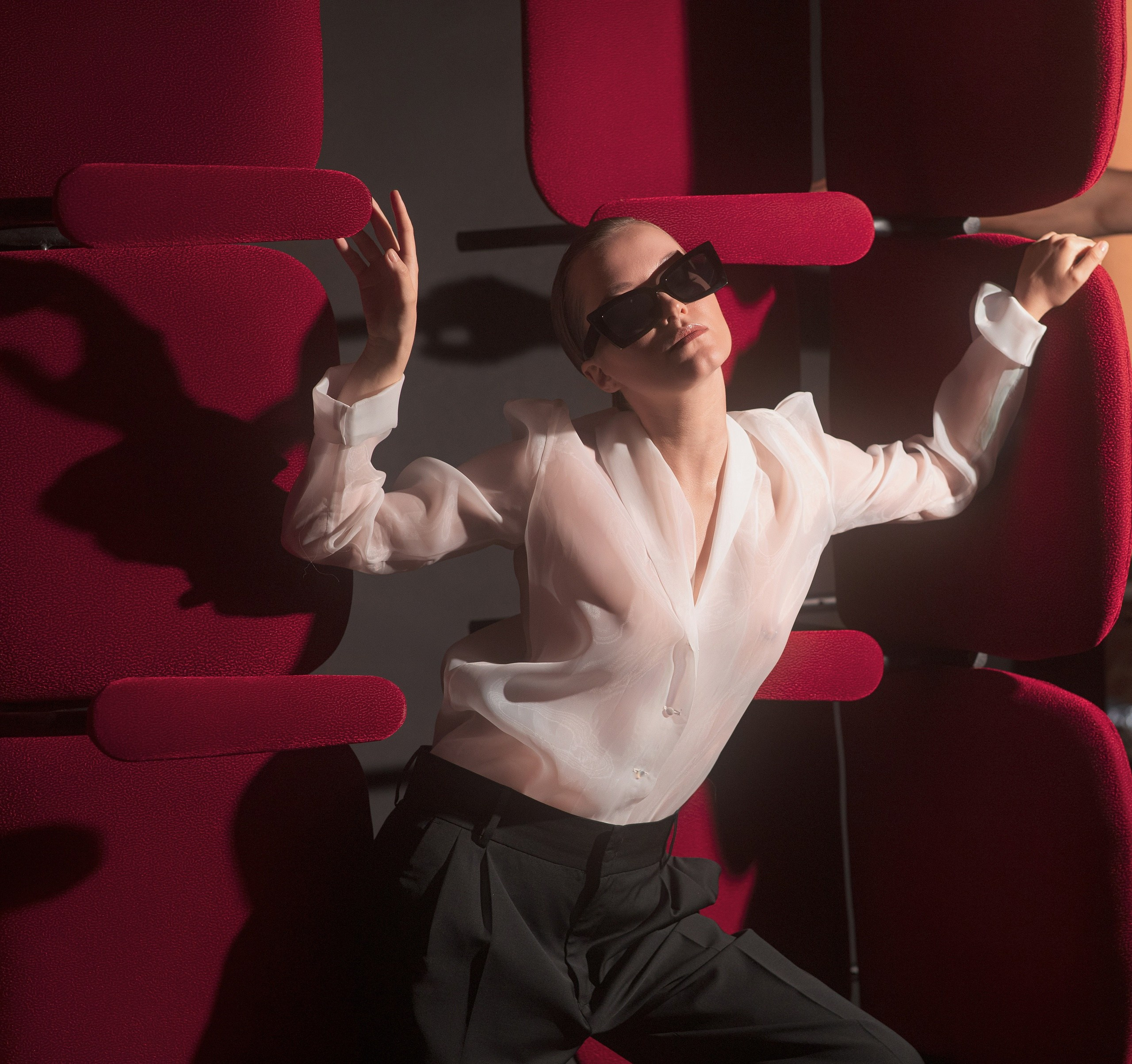 Женский портрет Moscow PhotoVideoFest 2024. Фотограф в г. Курске Владимир Гришин