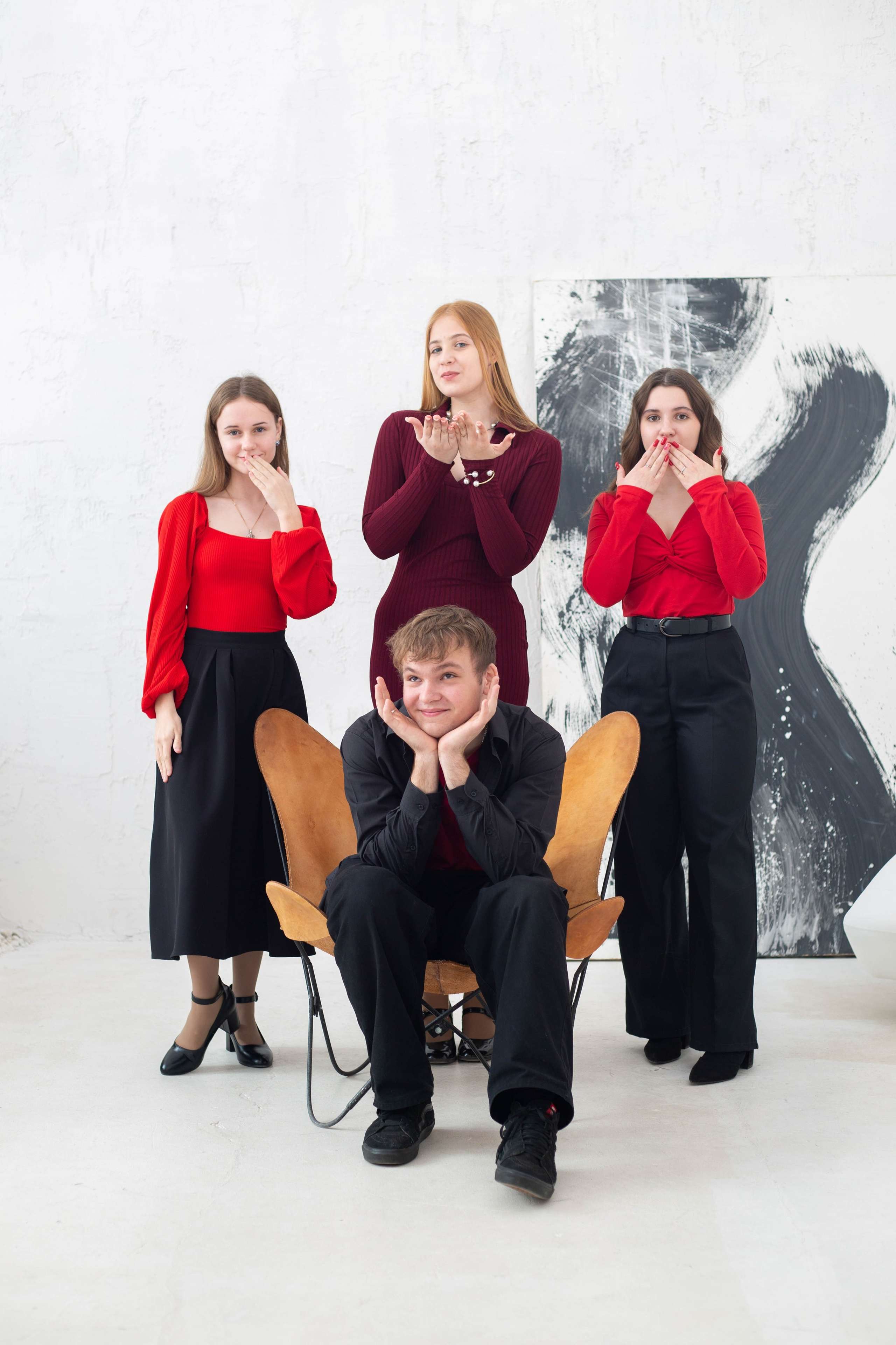 Красный с черным. Выпускные альбомы Воронеж от Веры Соколовой