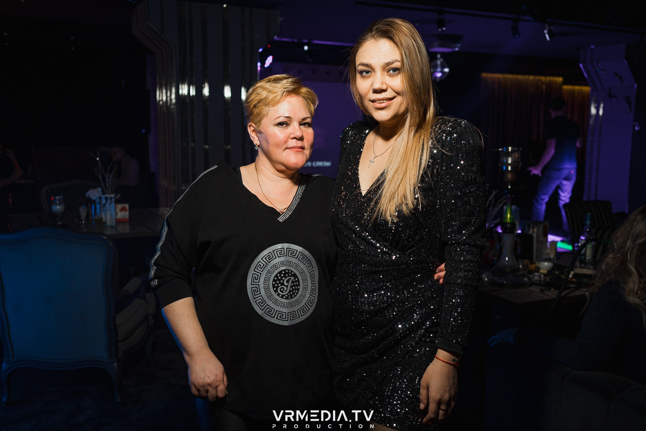 НОВОГОДНЯЯ РАЗМИНКА в караоке-баре «Volna»