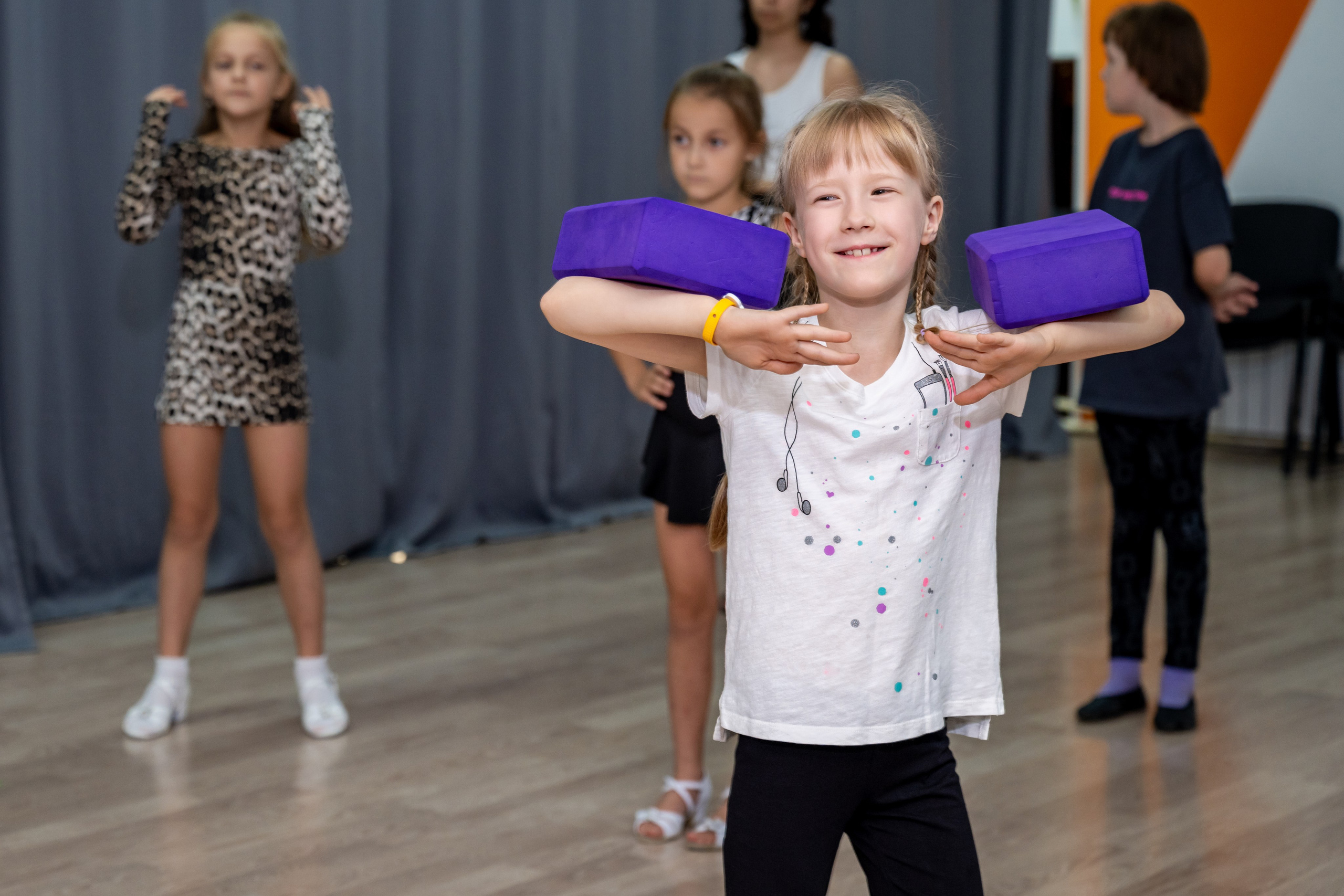 Группа 7-11 лет первый и второй год обучения. КонТакт — спортивные бальные танцы в Москве