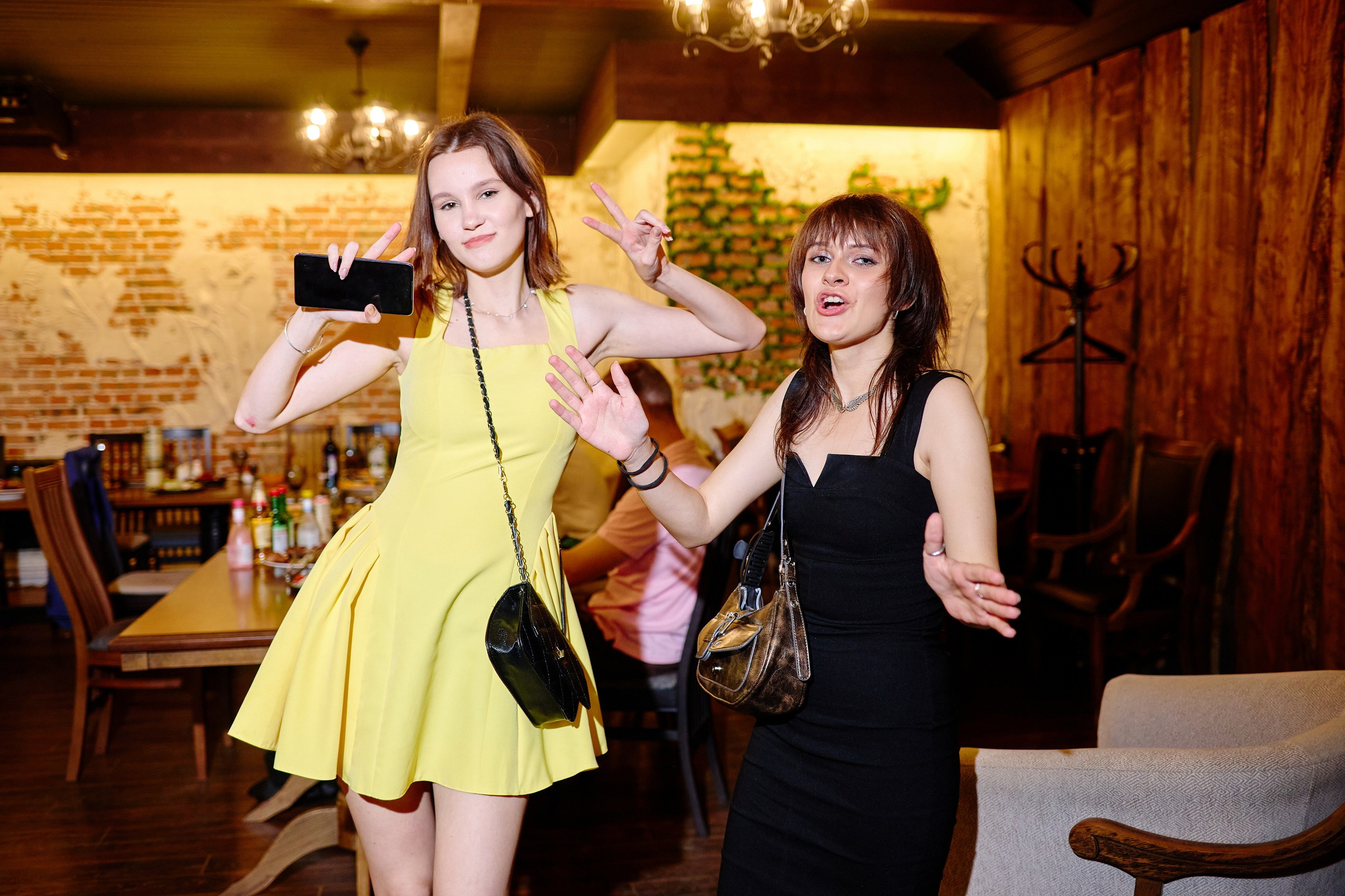 Выпускной 35 Сош. Фотограф Выпускные альбомы Таганрог Сергей Коробченко