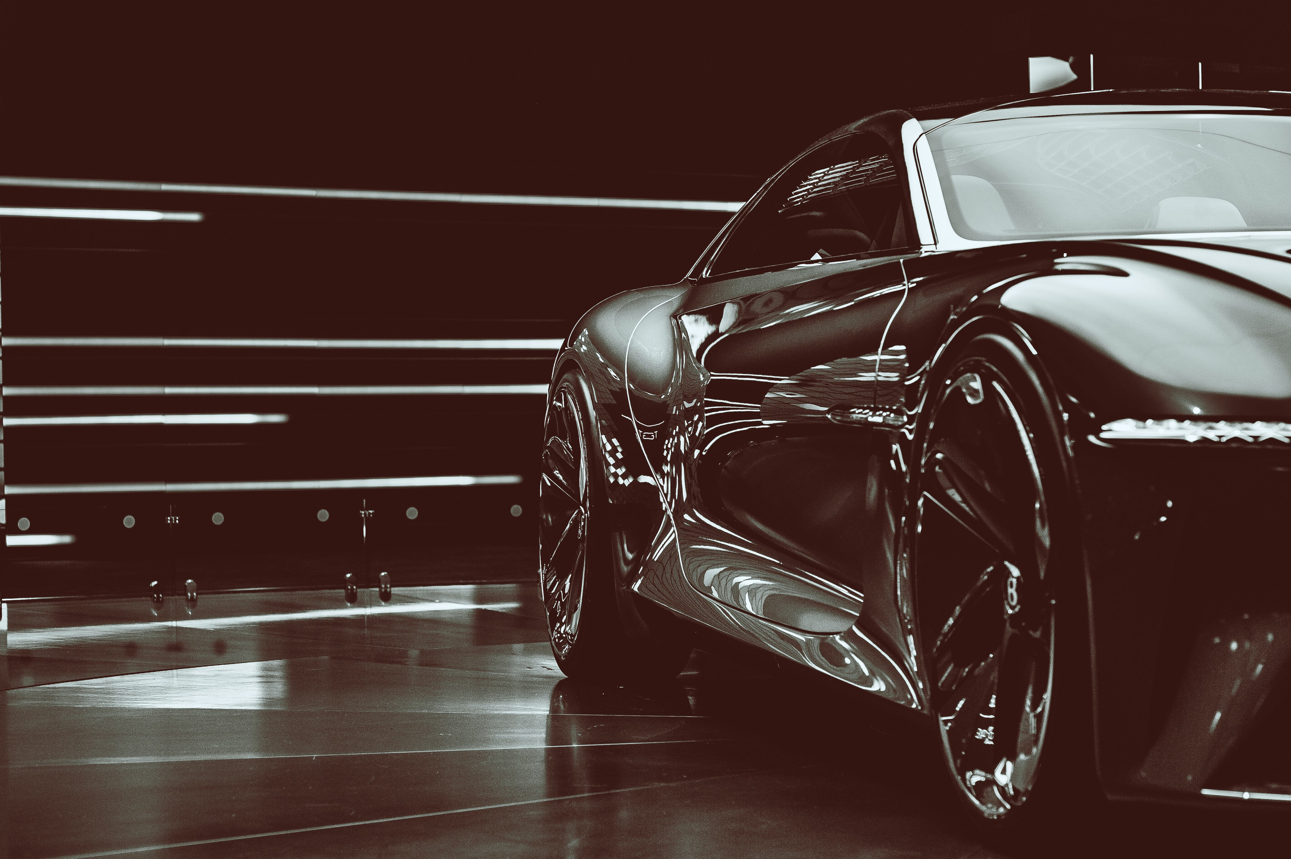 Премьера Bentley100EXP, Кру Великобритания. Репортажный фотограф Андрей Бузин